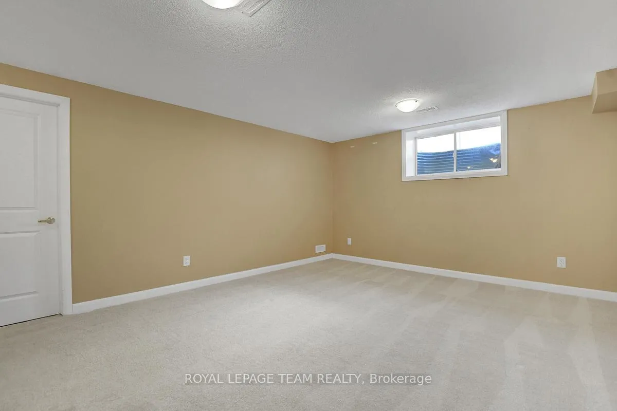 Photo 37 of 545 Decoeur Drive, Ottawa, Avalon West — HOMEH
