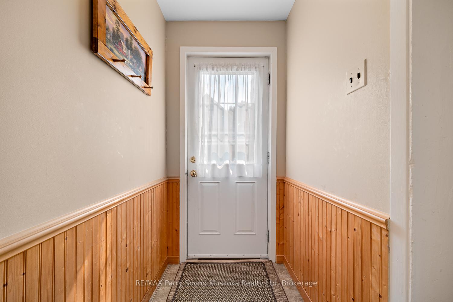 Photo 5 of 49 Cascade Street, Parry Sound — HOMEH