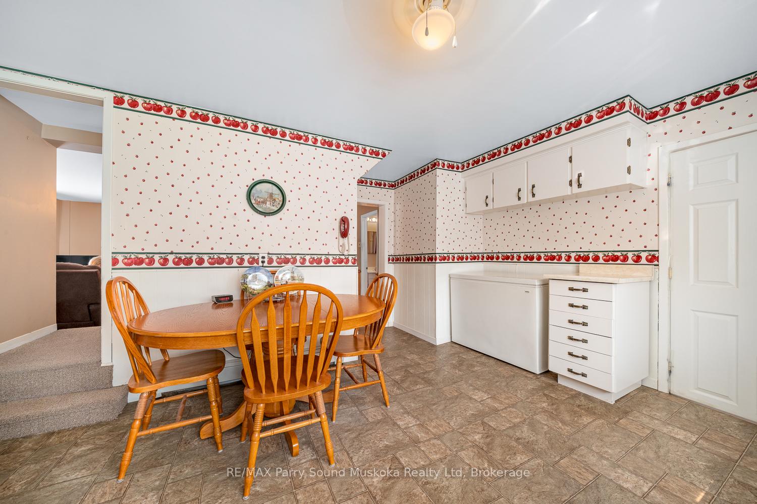 Photo 14 of 49 Cascade Street, Parry Sound — HOMEH