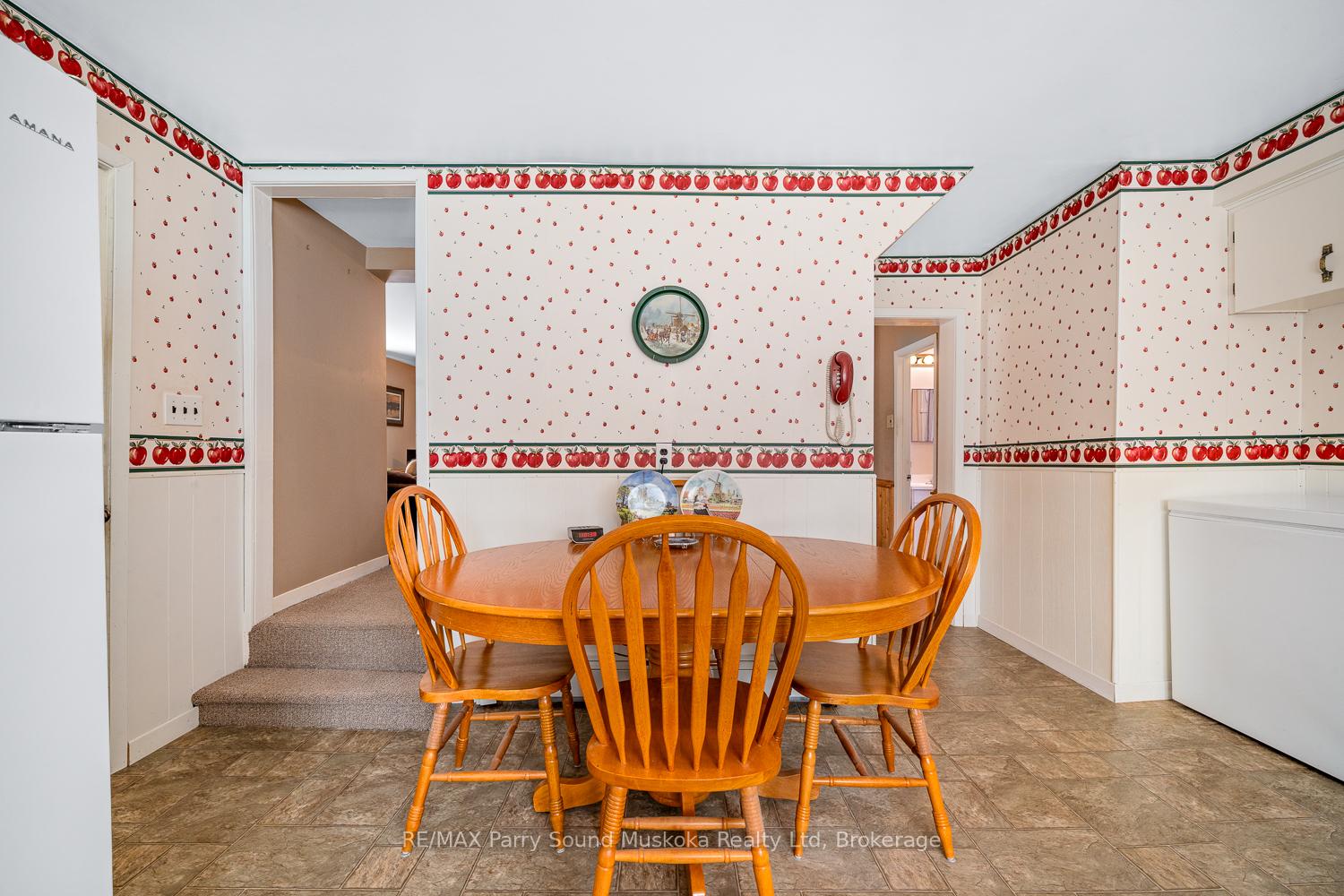 Photo 16 of 49 Cascade Street, Parry Sound — HOMEH
