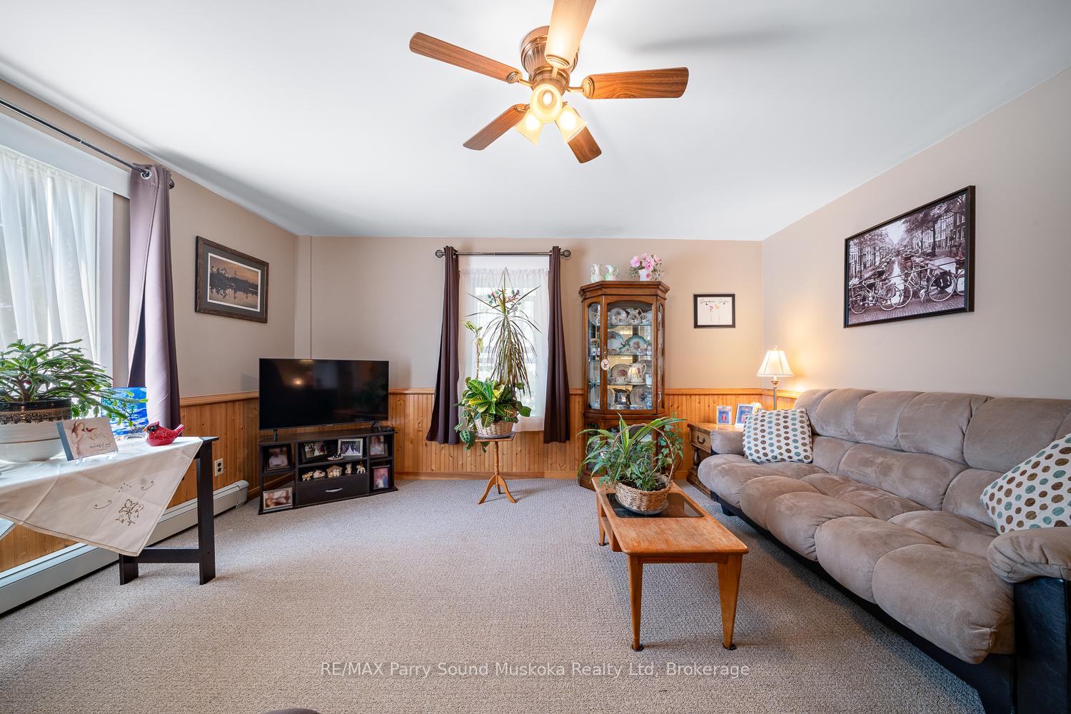 Photo 23 of 49 Cascade Street, Parry Sound — HOMEH