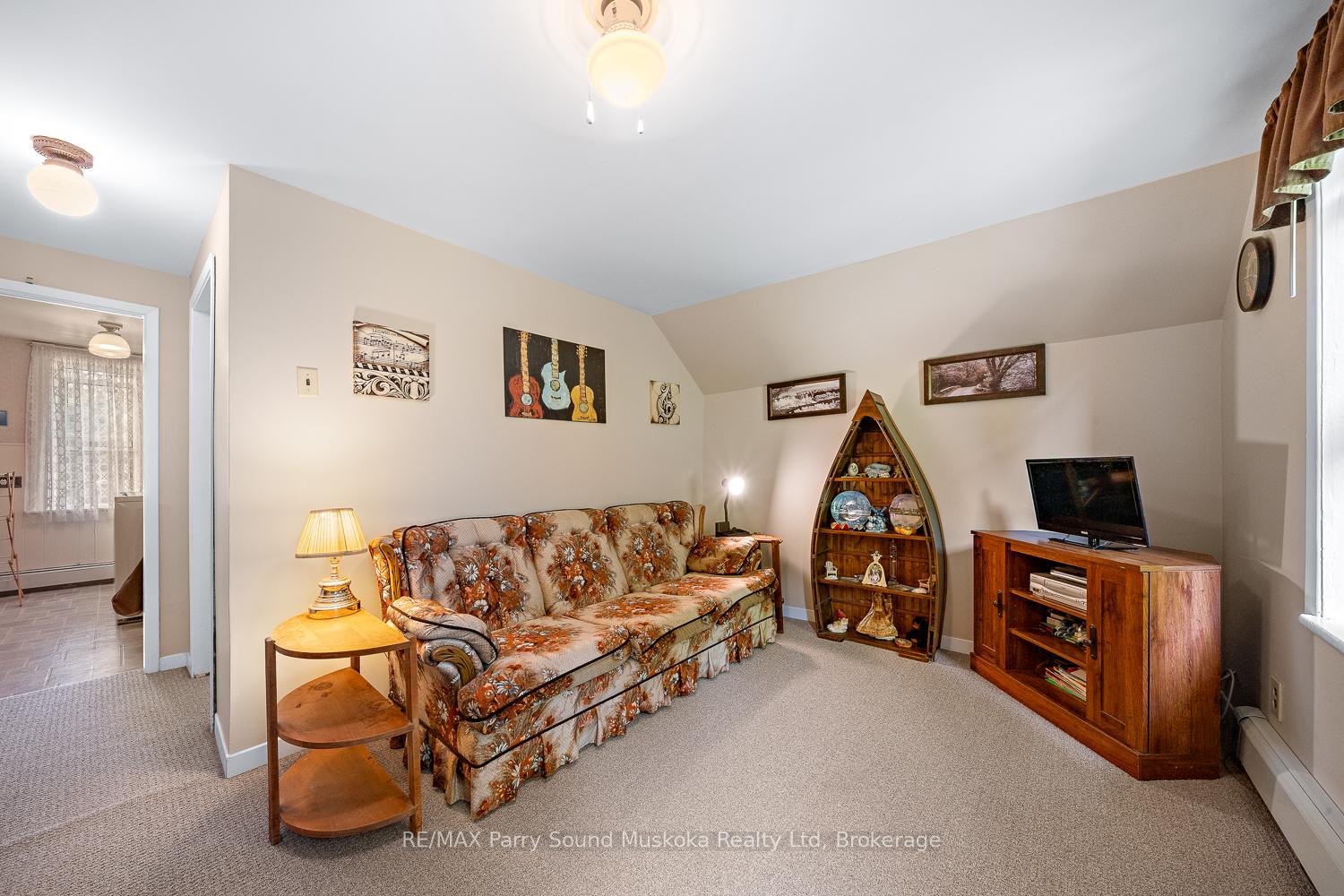 Photo 32 of 49 Cascade Street, Parry Sound — HOMEH