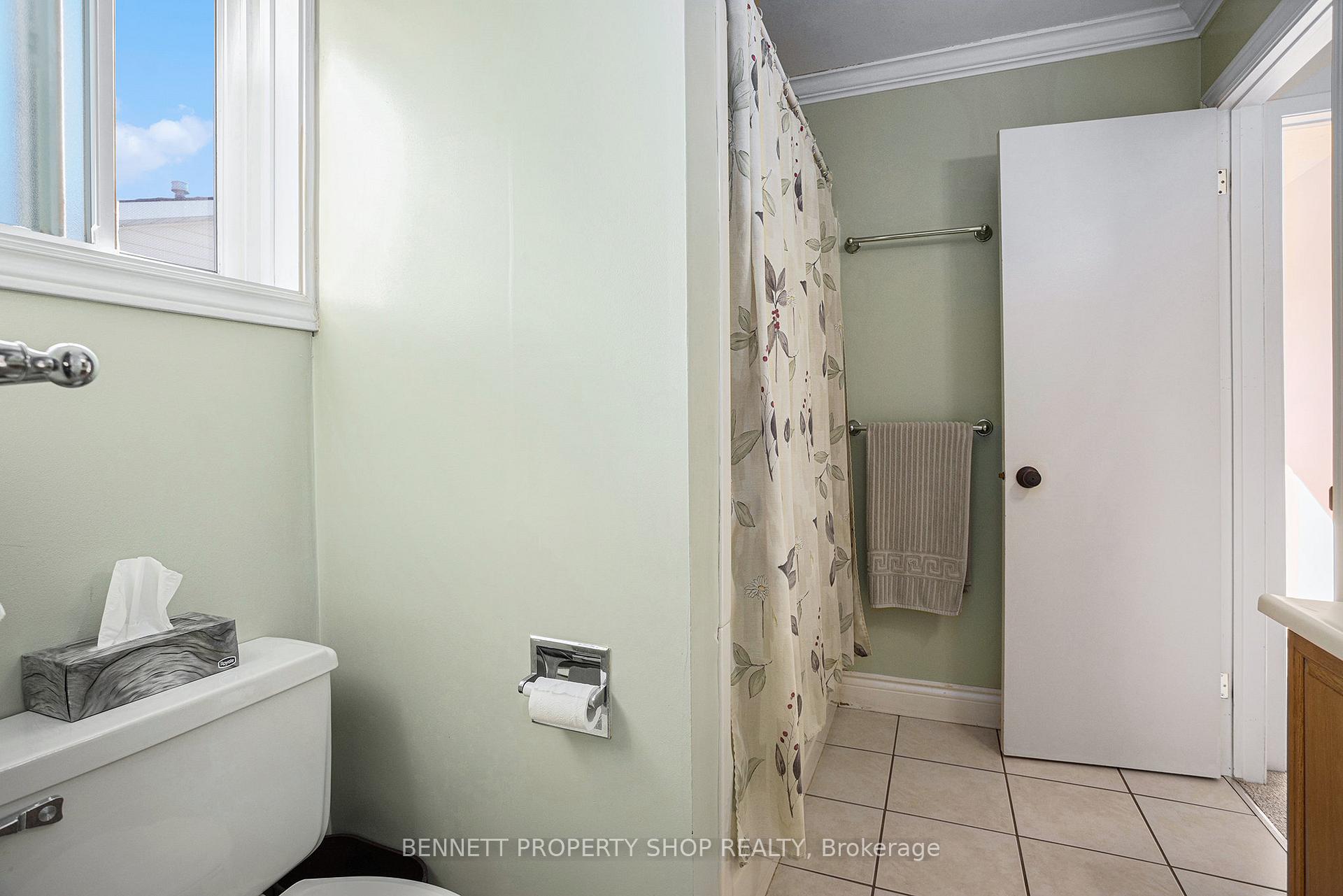 Photo 13 of 1717 Des Perdrix Crescent, Ottawa, Orleans/Sunridge — HOMEH
