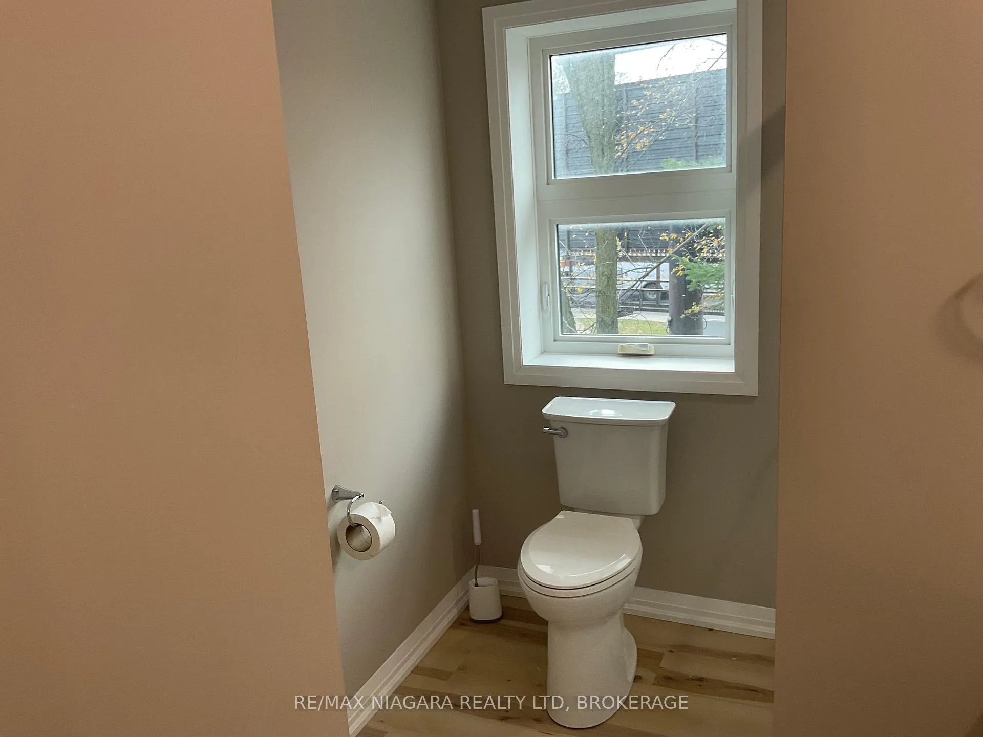 Photo 8 of 3976 Portage Road, Niagara Falls, Church's Lane — HOMEH