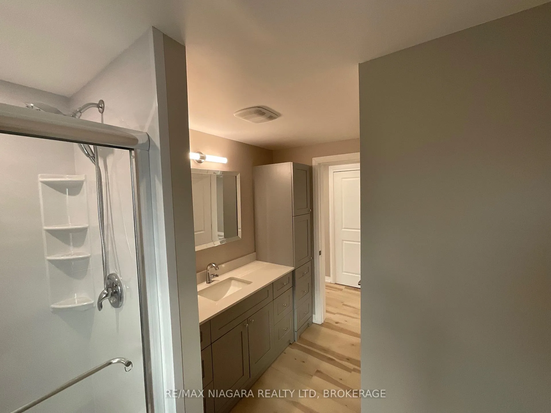 Photo 11 of 3976 Portage Road, Niagara Falls, Church's Lane — HOMEH