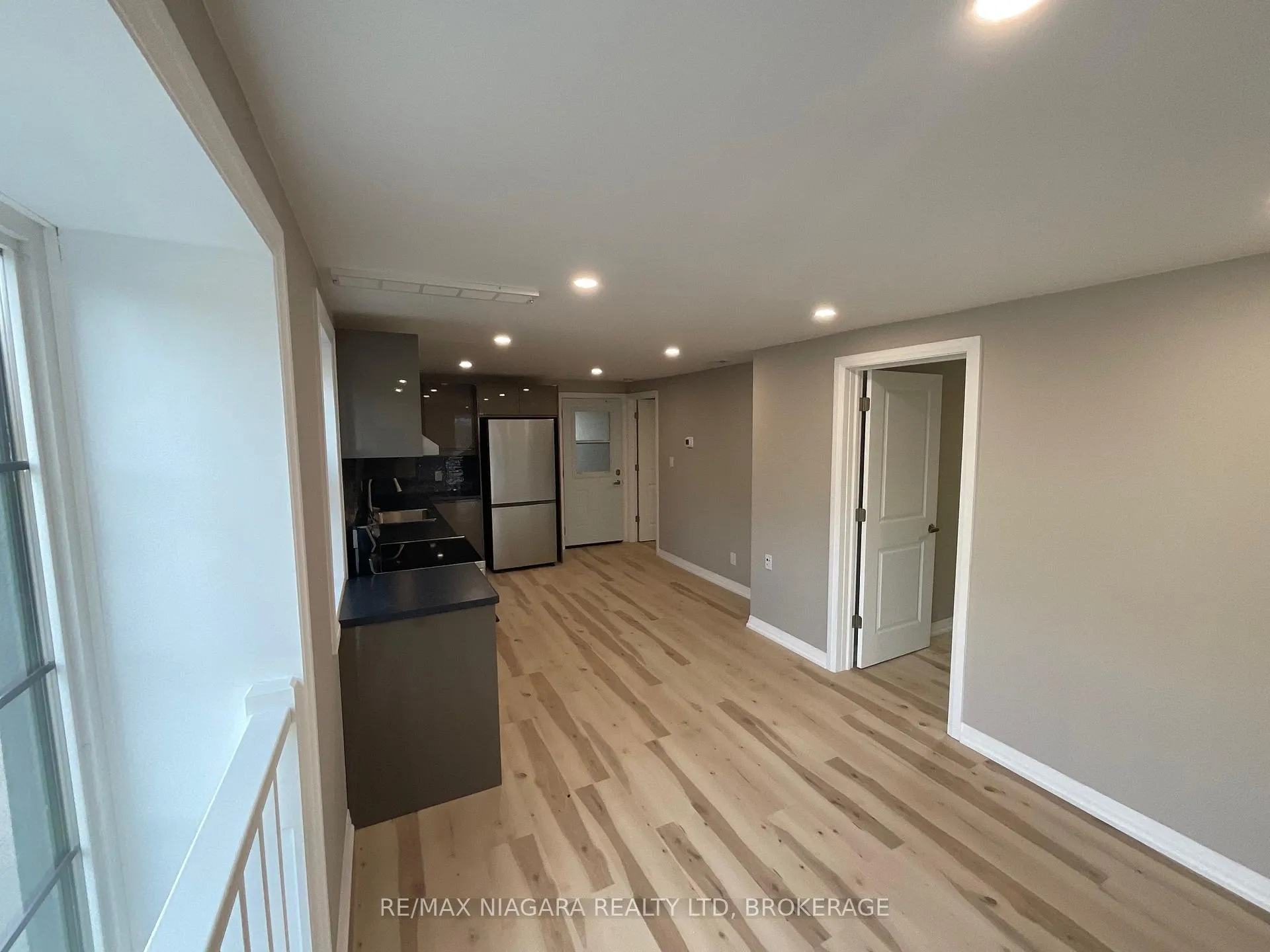 Photo 14 of 3976 Portage Road, Niagara Falls, Church's Lane — HOMEH