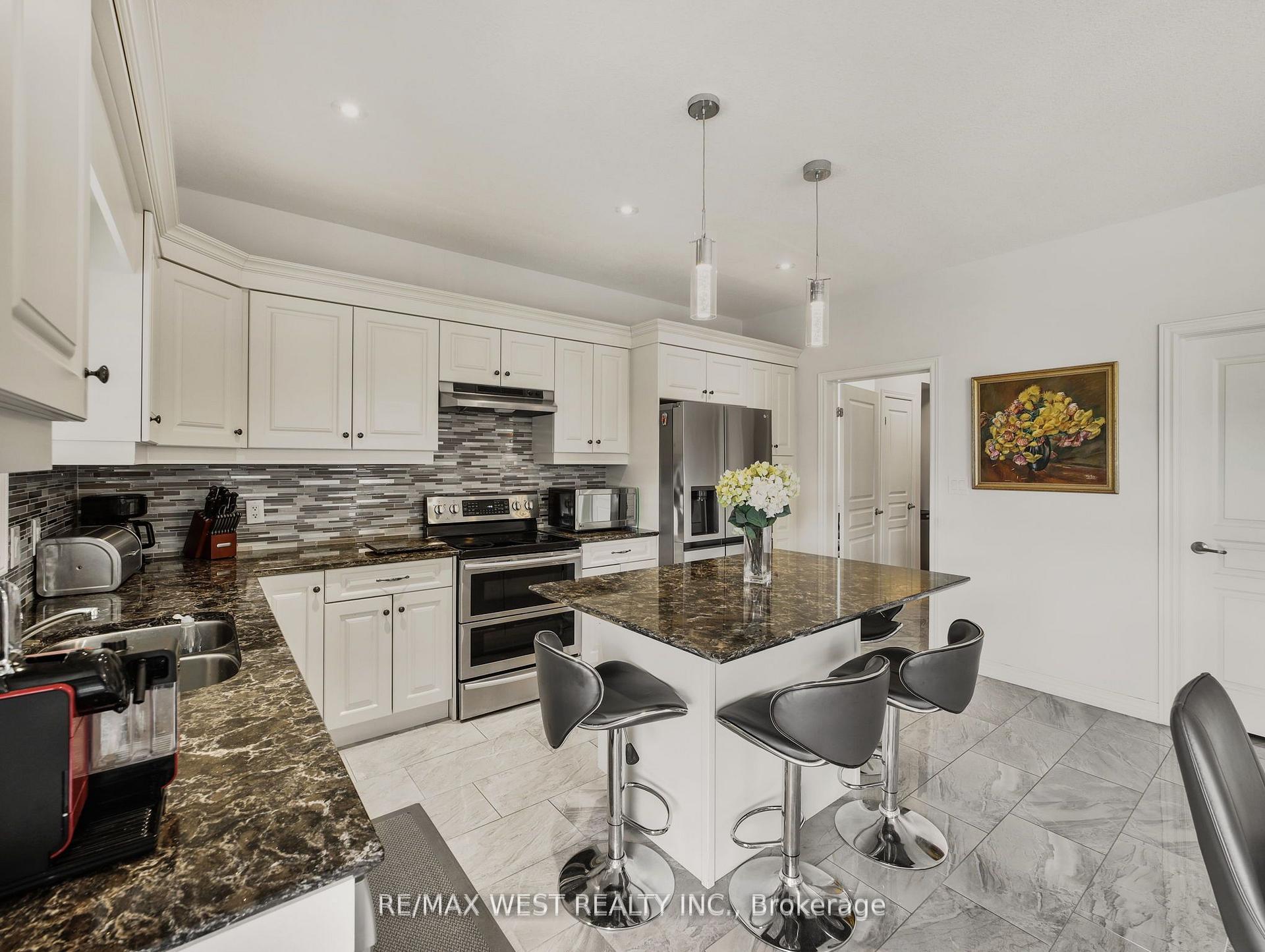 Photo 6 of 5632 Osprey Avenue, Niagara Falls, Forestview — HOMEH