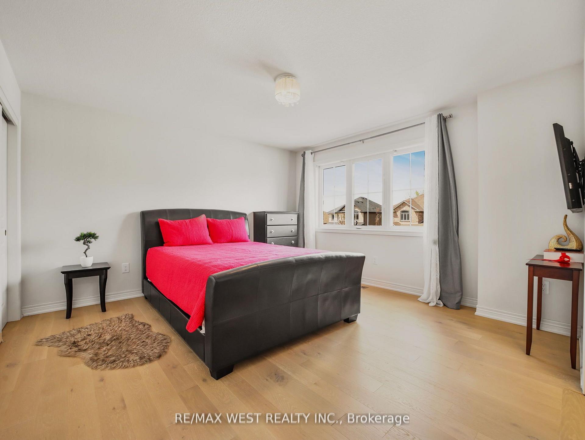 Photo 8 of 5632 Osprey Avenue, Niagara Falls, Forestview — HOMEH