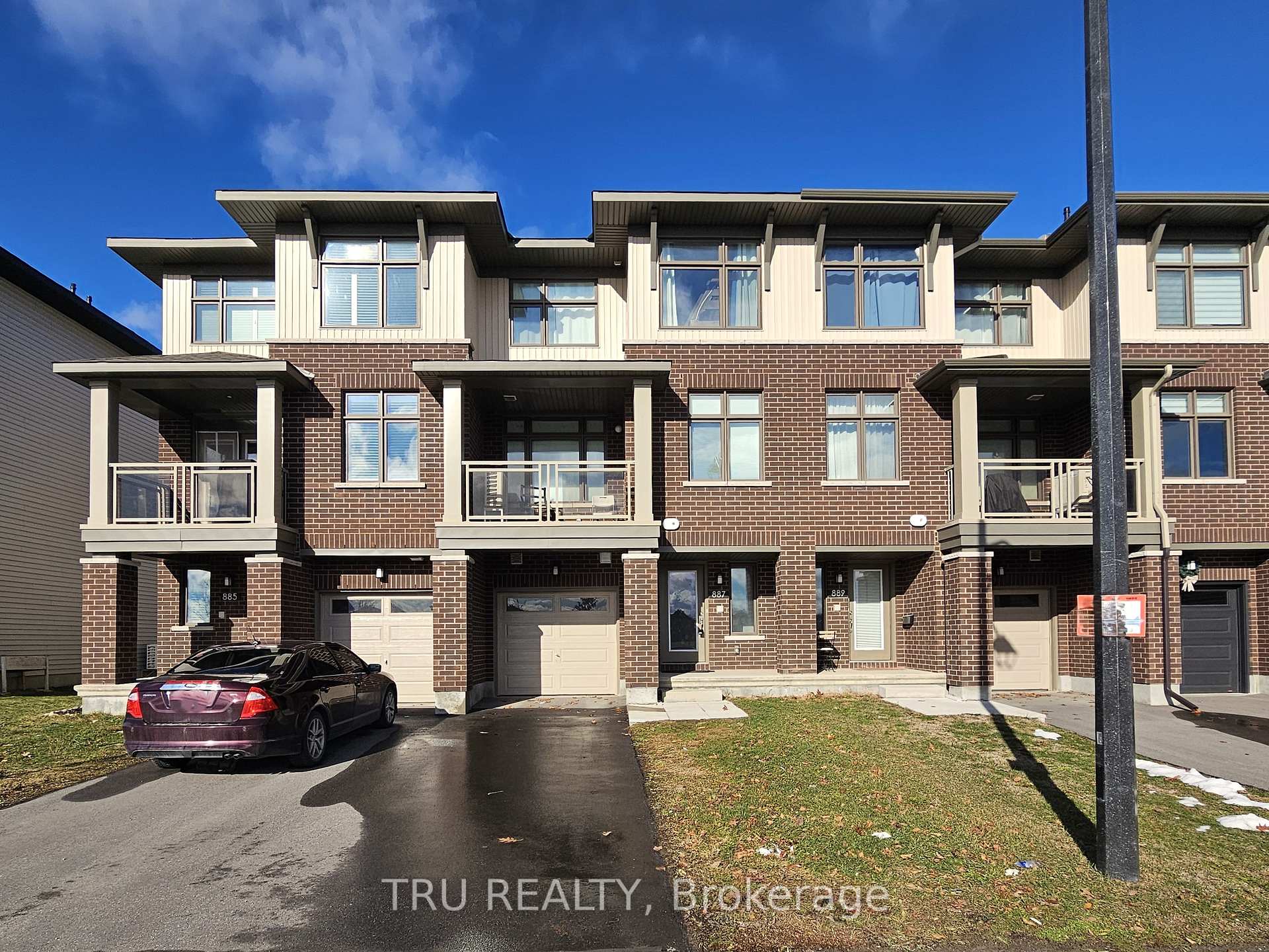 Photo 1 of 887 Couloir Road, Ottawa, Mer Bleue/Bradley Estates/Anderson Park — HOMEH