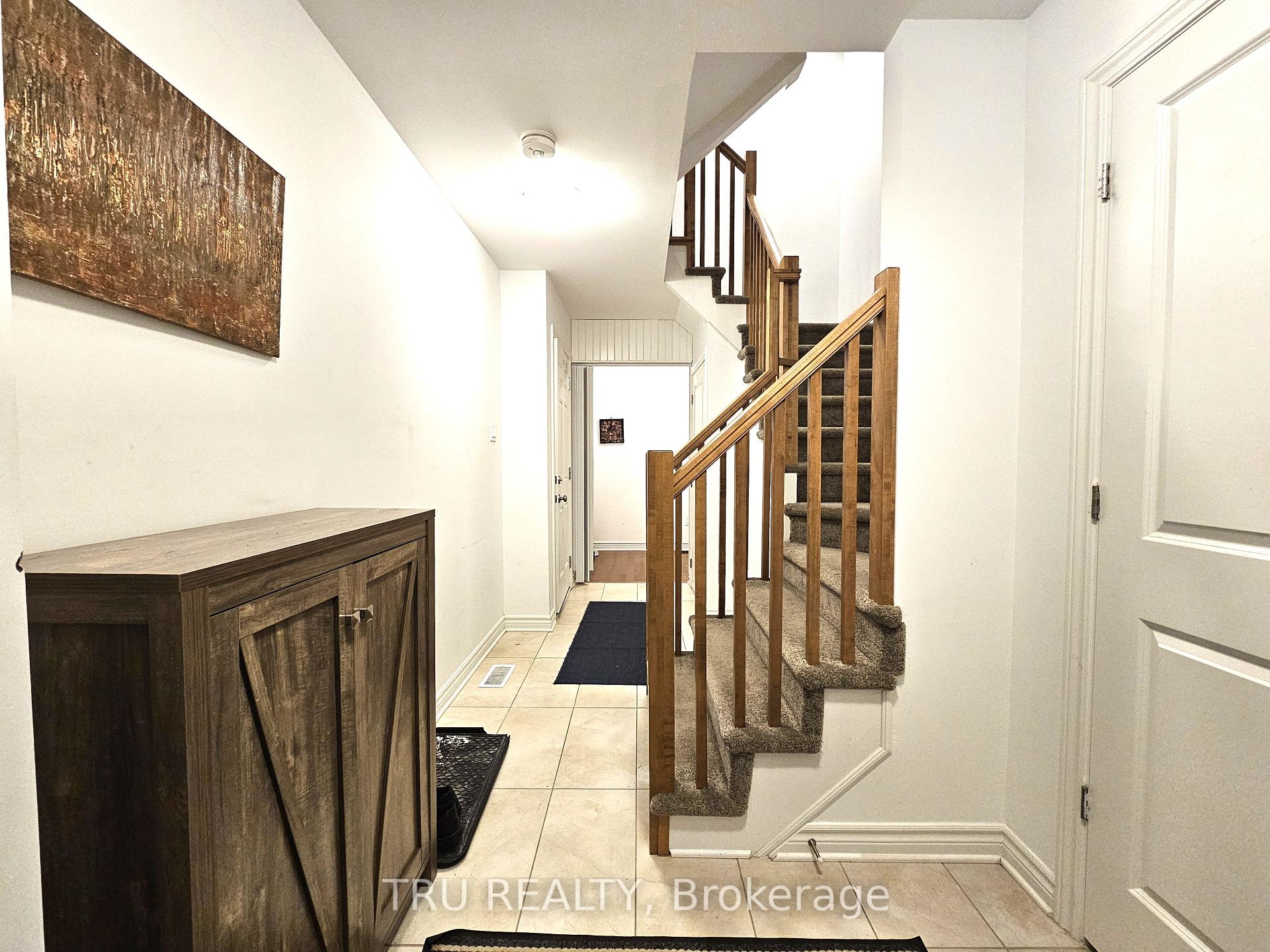 Photo 3 of 887 Couloir Road, Ottawa, Mer Bleue/Bradley Estates/Anderson Park — HOMEH