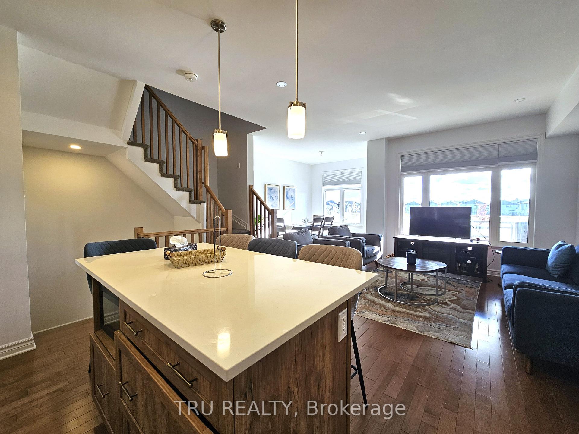 Photo 8 of 887 Couloir Road, Ottawa, Mer Bleue/Bradley Estates/Anderson Park — HOMEH