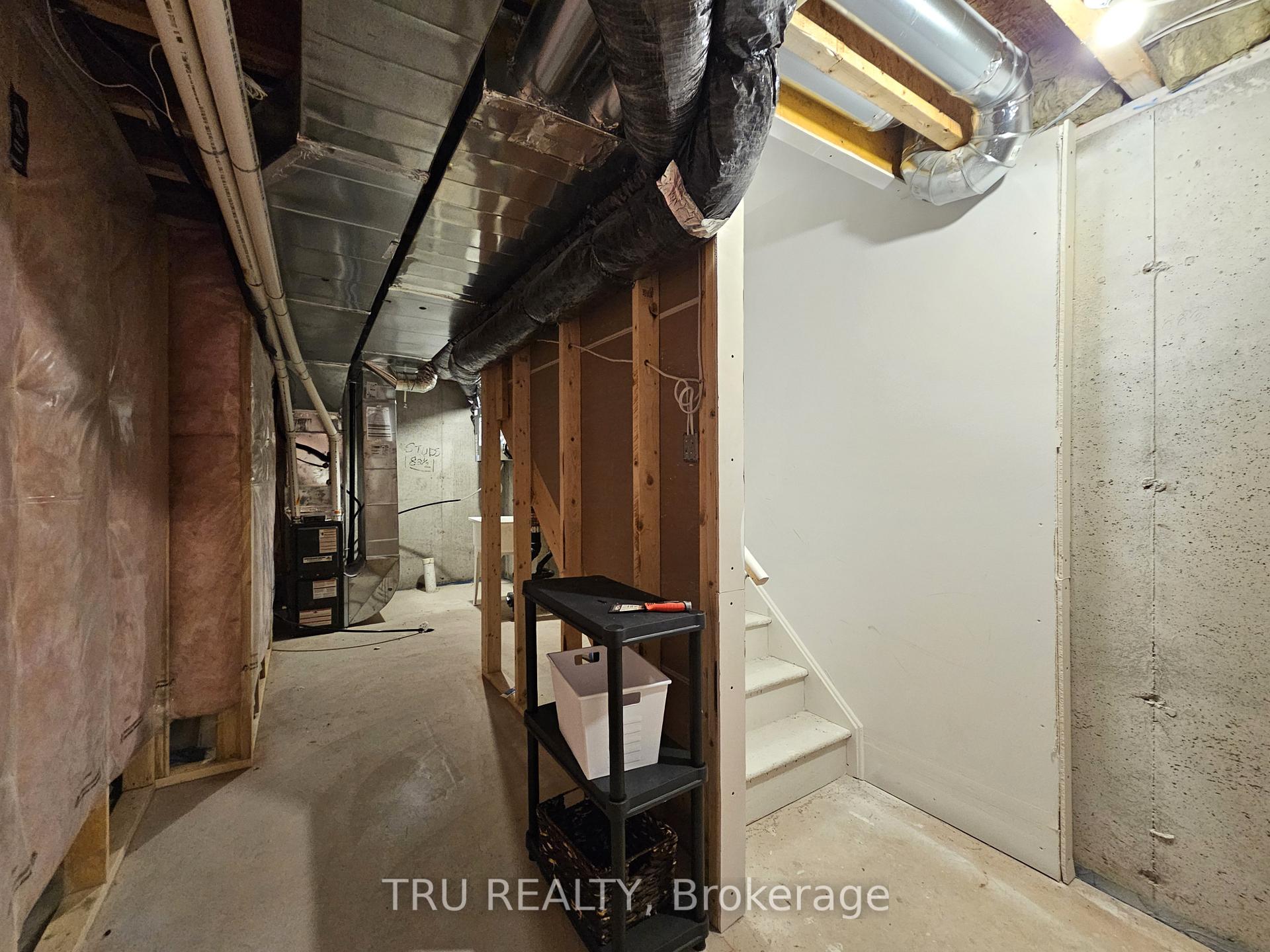 Photo 23 of 887 Couloir Road, Ottawa, Mer Bleue/Bradley Estates/Anderson Park — HOMEH