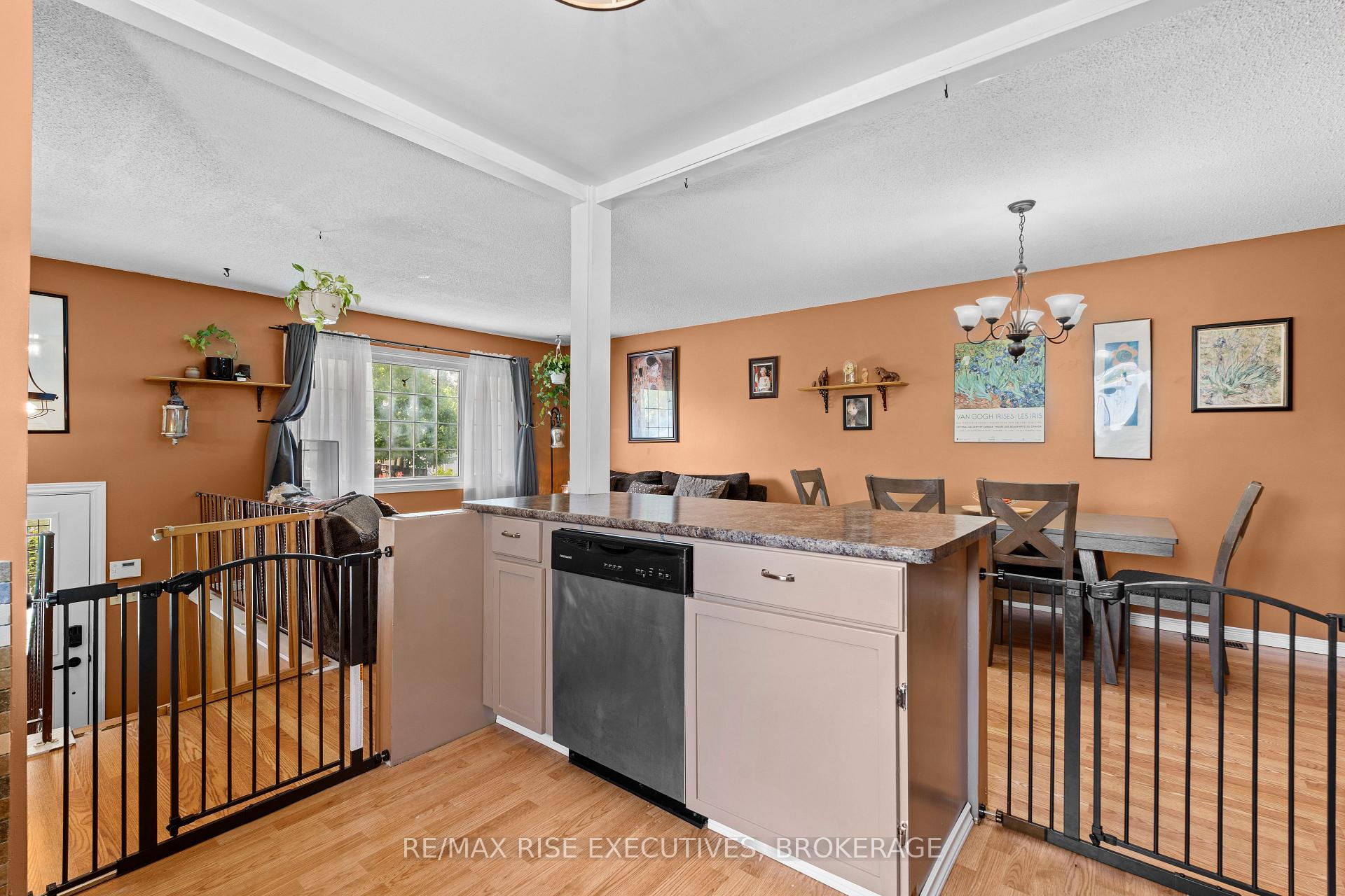 Photo 11 of 67 Wycliffe Crescent, Kingston, East of Sir John A. Blvd — HOMEH
