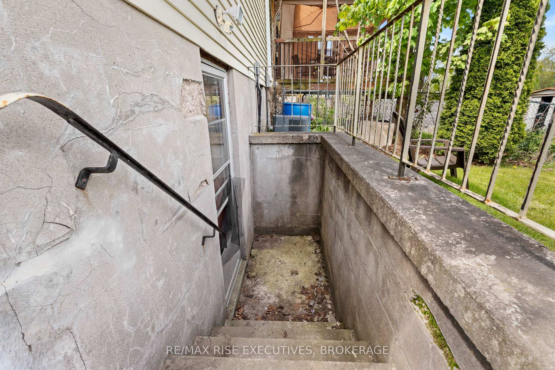 Photo 29 of 67 Wycliffe Crescent, Kingston, East of Sir John A. Blvd — HOMEH