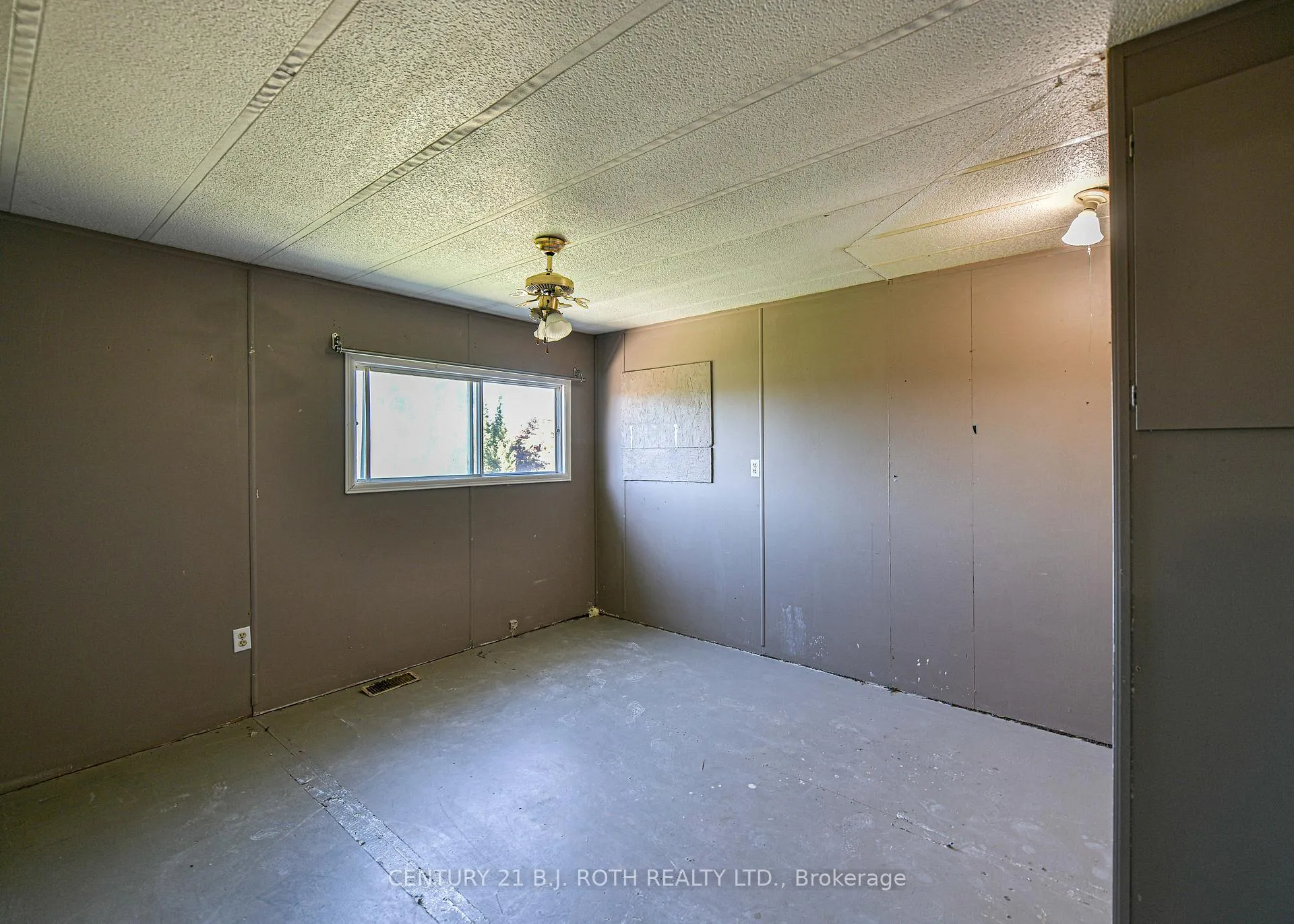 Photo 34 of 19 Claremont Crescent, Oro-Medonte, Rural Oro-Medonte — HOMEH