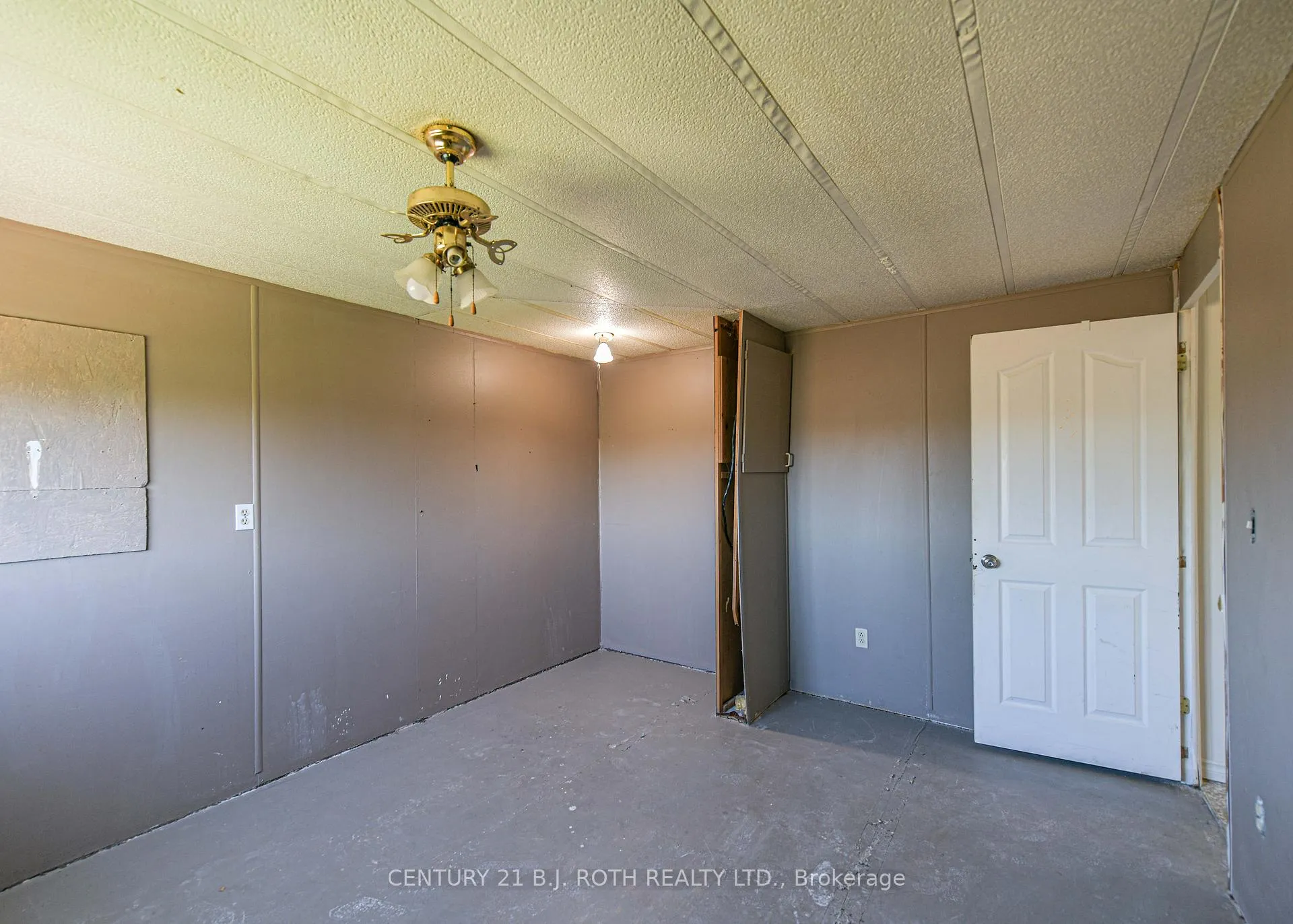 Photo 37 of 19 Claremont Crescent, Oro-Medonte, Rural Oro-Medonte — HOMEH