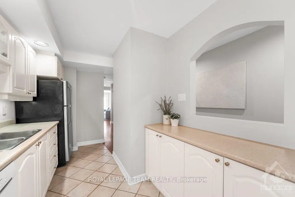 Photo 14 of 393 Mackay Street, Ottawa, Lindenlea — HOMEH