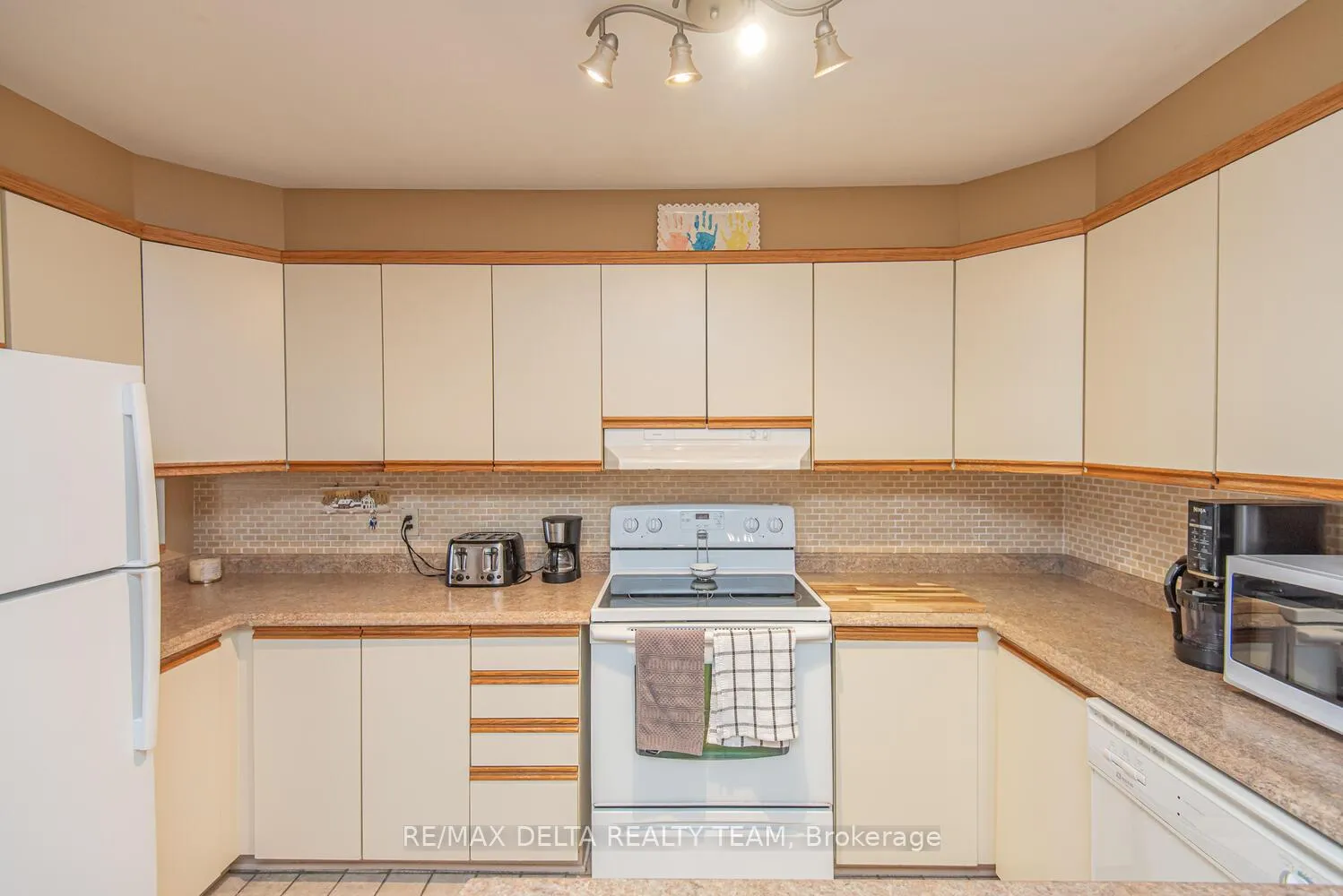 Photo 14 of Unit 207, 475 Canteval Terrace, Ottawa, Fallingbrook/Pineridge — HOMEH