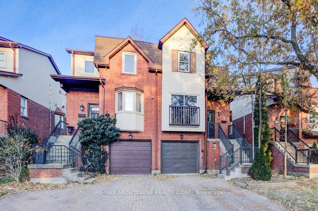 Photo 1 of 13 Normandy Place, Oakville, Central — HOMEH