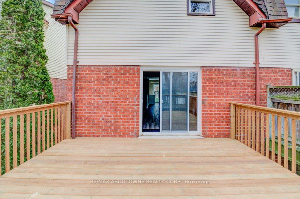 Photo 23 of 13 Normandy Place, Oakville, Central — HOMEH