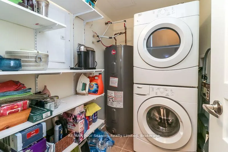 Photo 10 of Unit 308, 6 Brandy Lane Drive, Collingwood — HOMEH