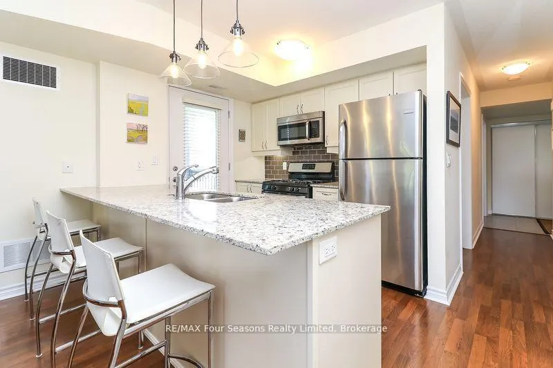 Photo 13 of Unit 308, 6 Brandy Lane Drive, Collingwood — HOMEH