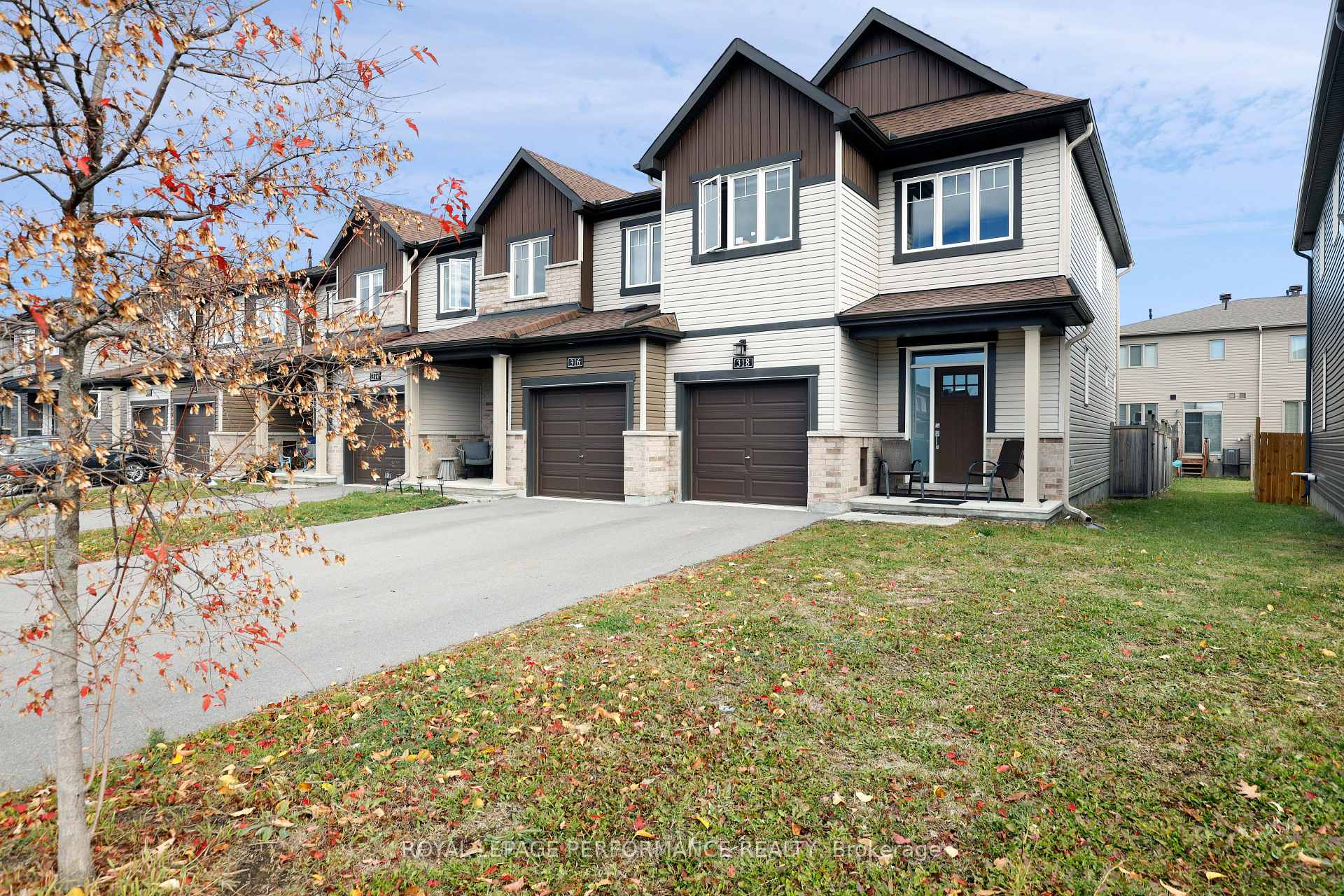 Photo 3 of 318 Guppy Grove, Ottawa, Avalon West — HOMEH