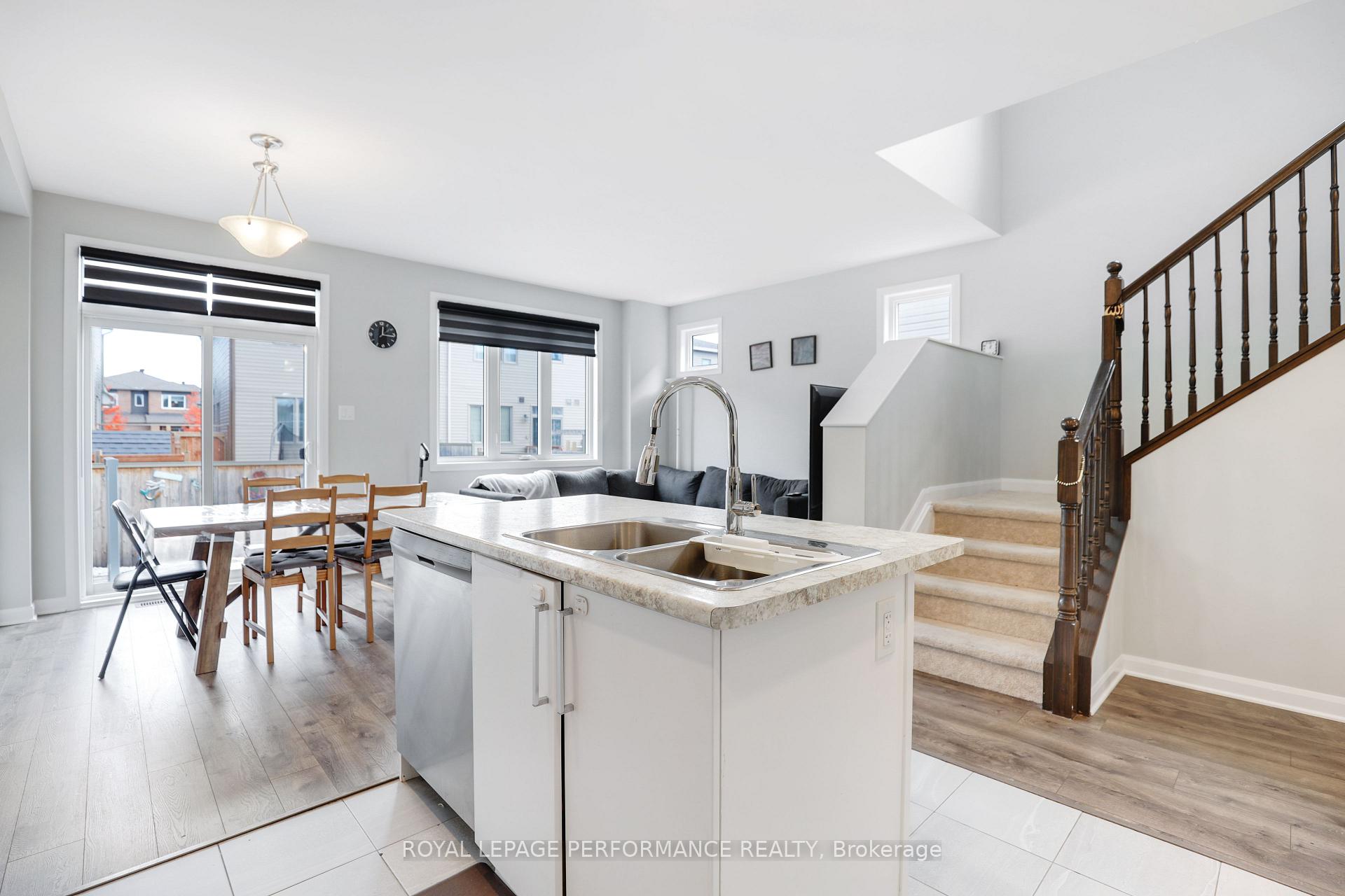 Photo 13 of 318 Guppy Grove, Ottawa, Avalon West — HOMEH