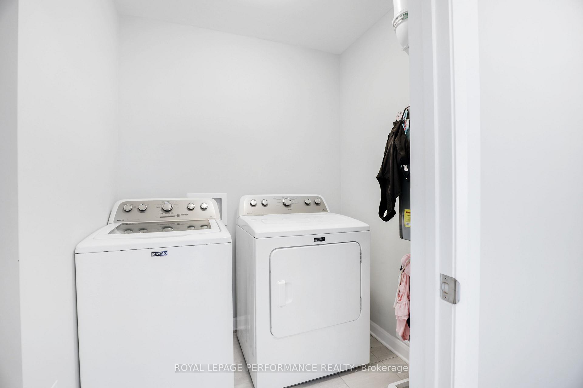 Photo 27 of 318 Guppy Grove, Ottawa, Avalon West — HOMEH