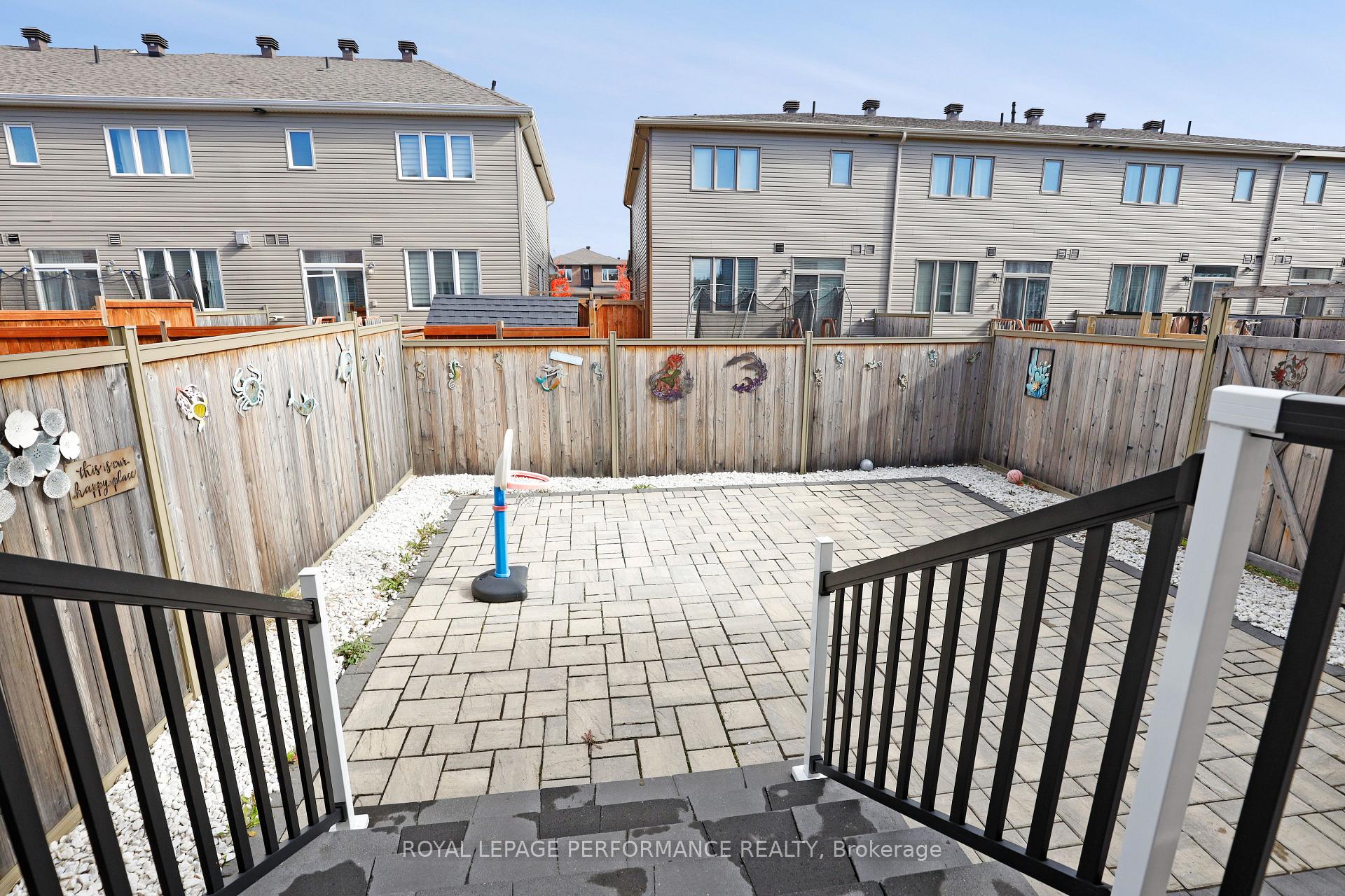 Photo 32 of 318 Guppy Grove, Ottawa, Avalon West — HOMEH