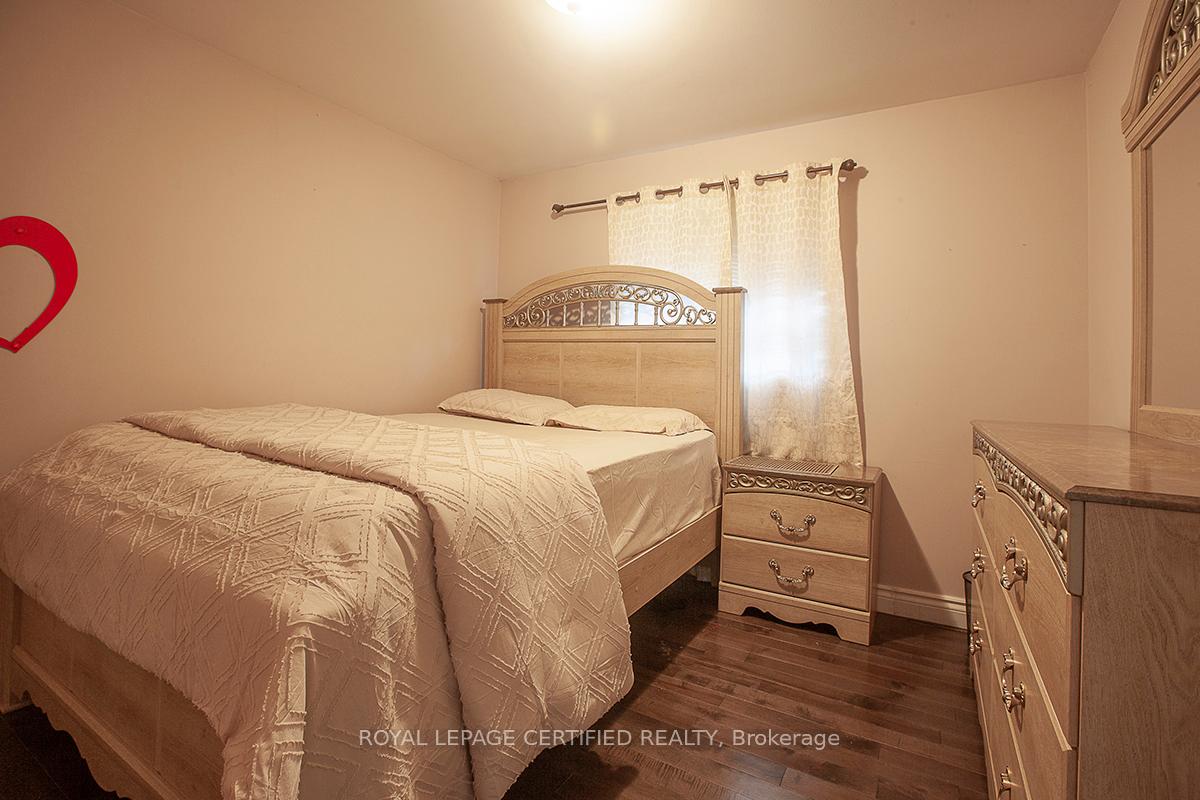 Photo 13 of 516 Woodward Avenue, Milton, Dorset Park — HOMEH