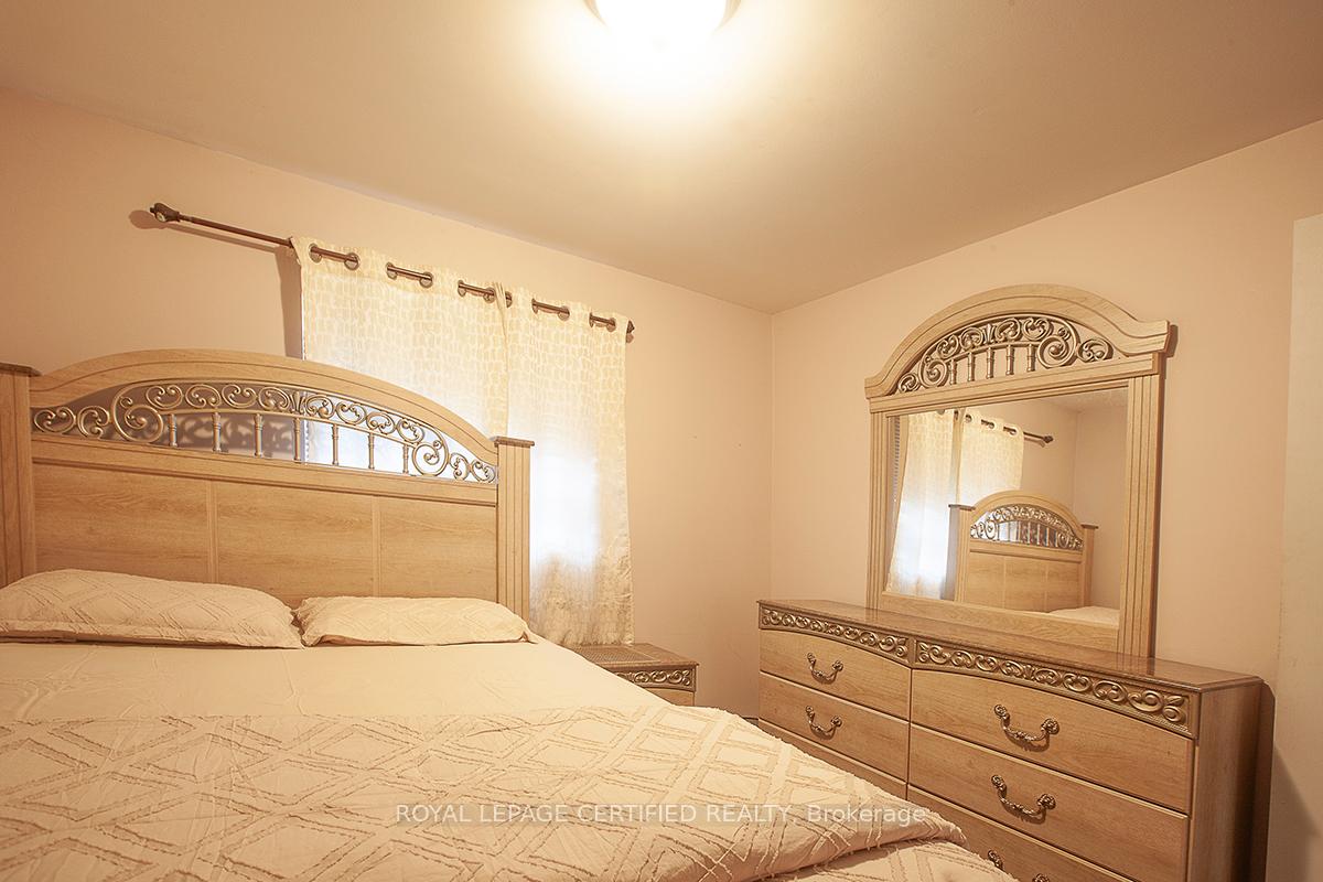 Photo 21 of 516 Woodward Avenue, Milton, Dorset Park — HOMEH