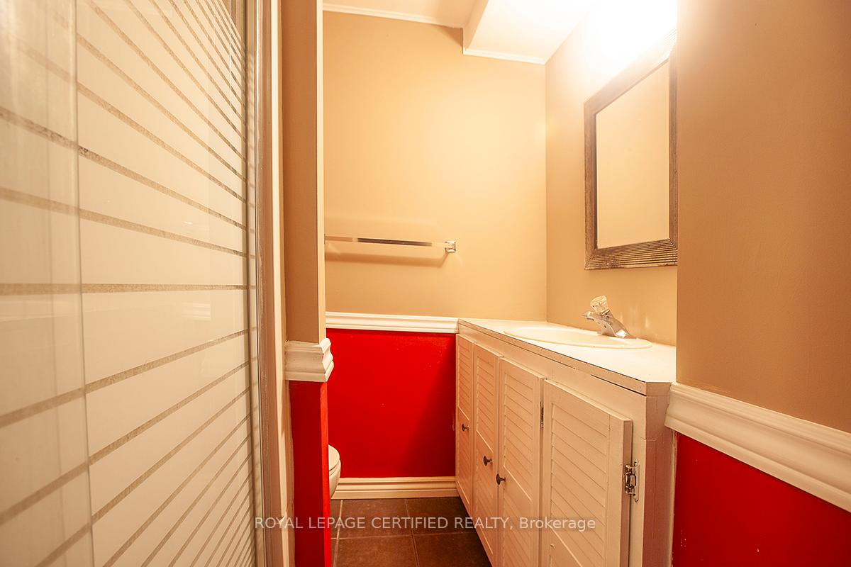 Photo 9 of 516 Woodward Avenue, Milton, Dorset Park — HOMEH