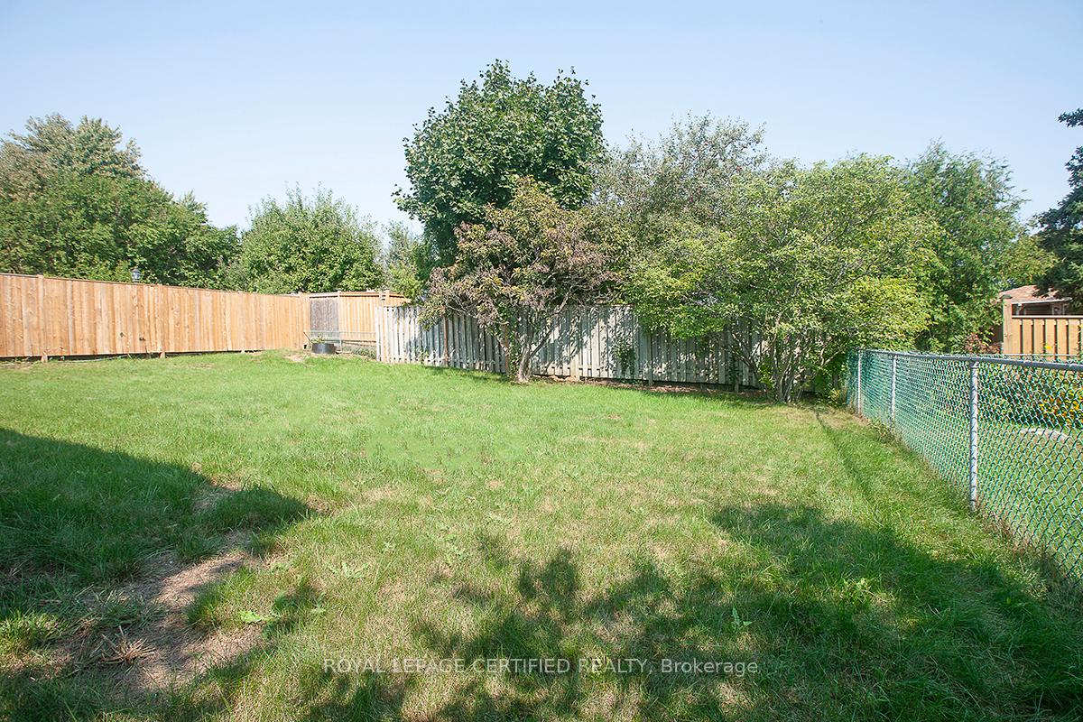 Photo 20 of 516 Woodward Avenue, Milton, Dorset Park — HOMEH