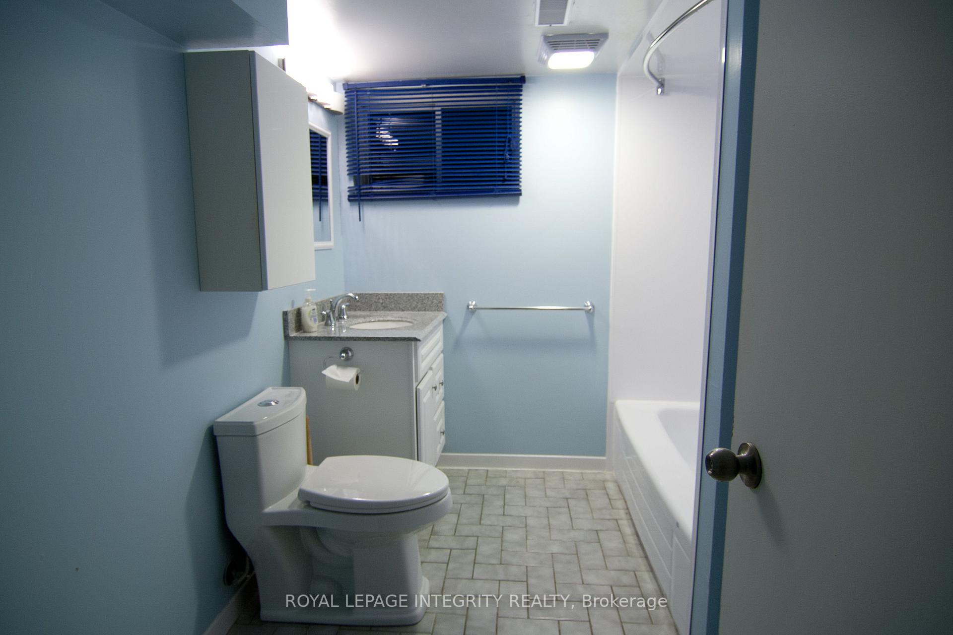 Photo 16 of 422 Queen Mary Street, Ottawa, Overbrook/Castle Heights — HOMEH