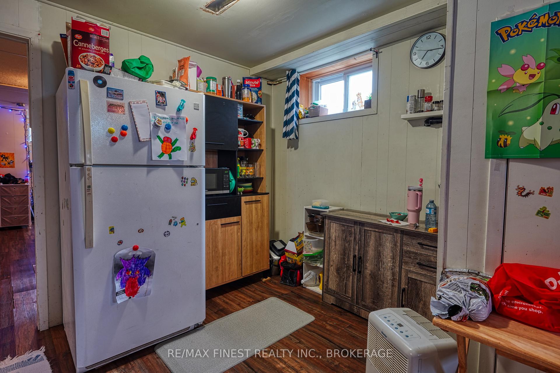 Photo 11 of 15 Howard Crescent, Kingston, West of Sir John A. Blvd — HOMEH