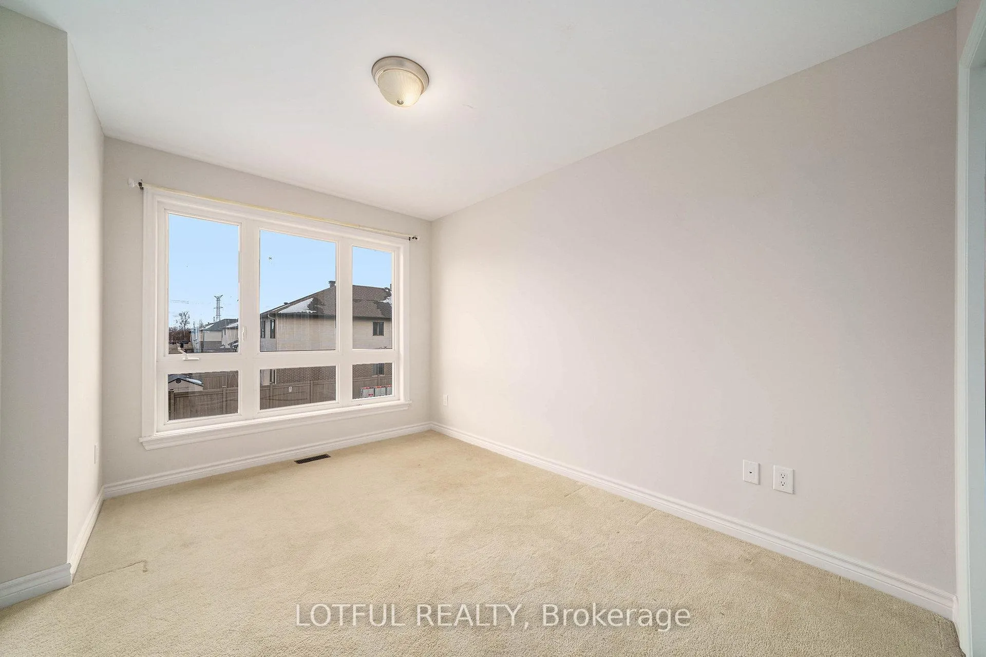 Photo 14 of 336 Rainrock Crescent, Ottawa, Mer Bleue/Bradley Estates/Anderson Park — HOMEH