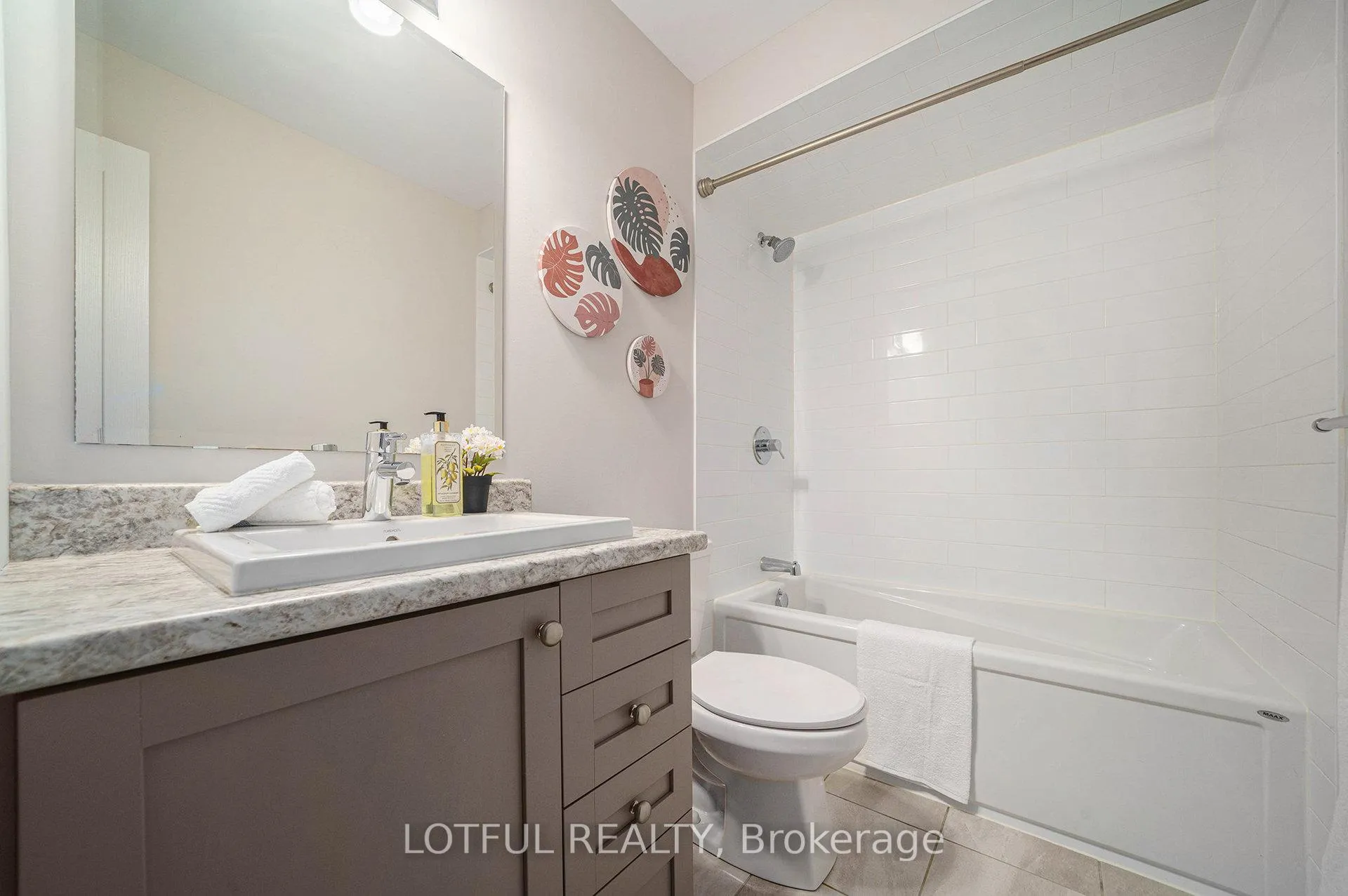 Photo 16 of 336 Rainrock Crescent, Ottawa, Mer Bleue/Bradley Estates/Anderson Park — HOMEH