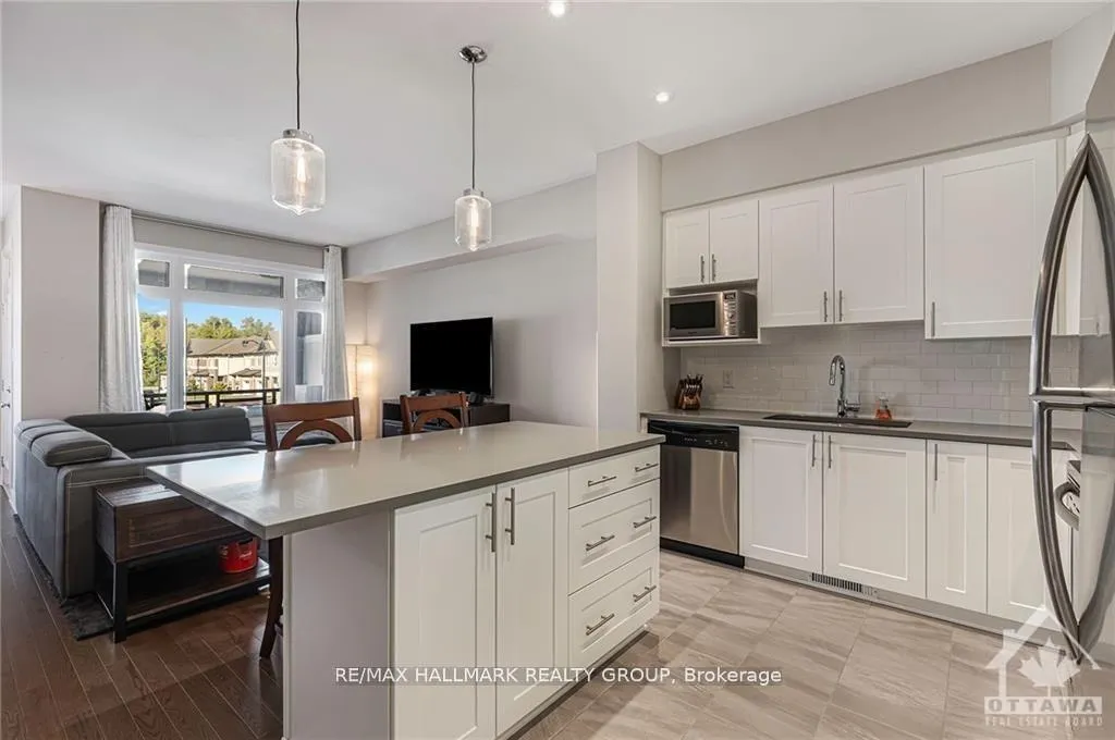 Photo 6 of 116 Wild Calla Way, Ottawa, Mer Bleue/Bradley Estates/Anderson Park — HOMEH