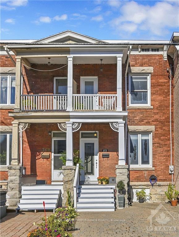 Front of 372 Mackay Street