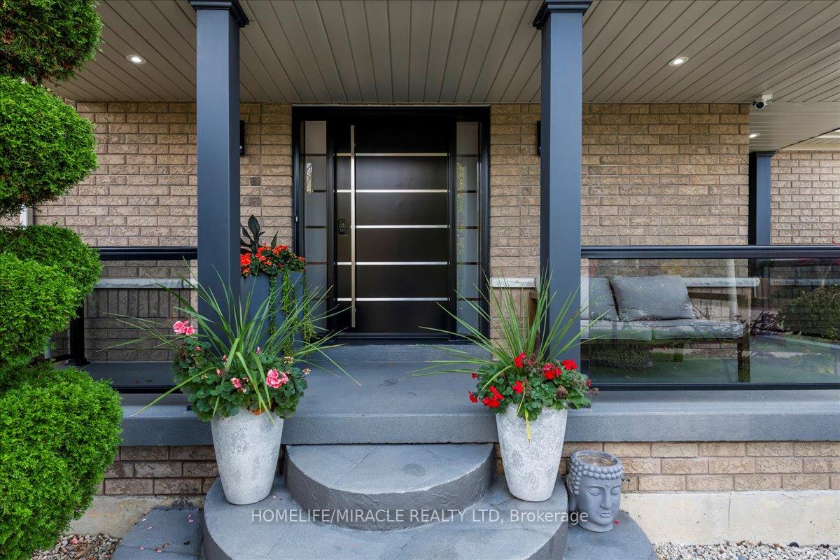 Photo 3 of 23 Knight Street, New Tecumseth, Alliston — HOMEH