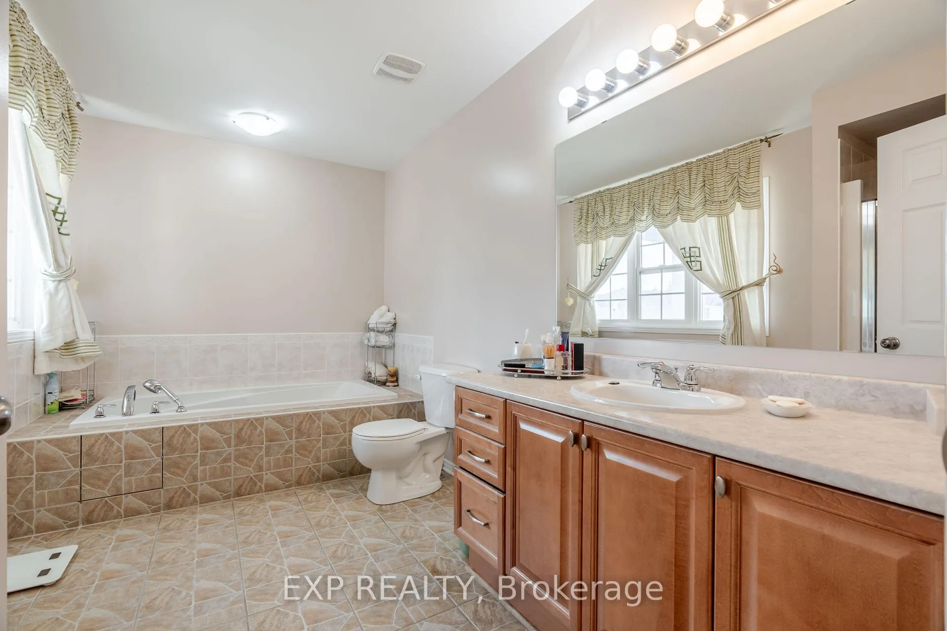 Photo 22 of 1049 Fieldfair Way, Ottawa, Notting Hill/Summerside — HOMEH