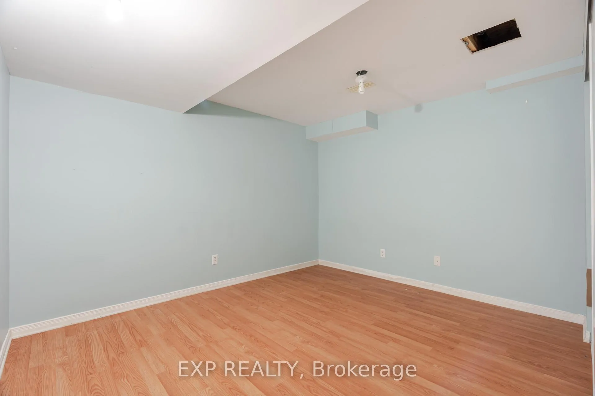 Photo 40 of 1049 Fieldfair Way, Ottawa, Notting Hill/Summerside — HOMEH