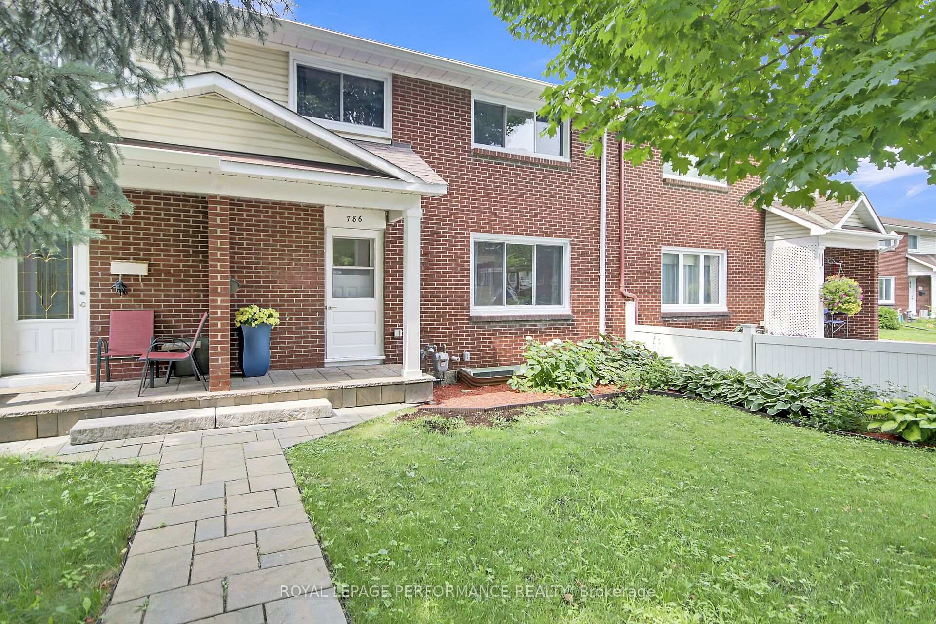 Photo 1 of 786 Cummings Avenue, Ottawa, Castle Heights/Rideau High — HOMEH