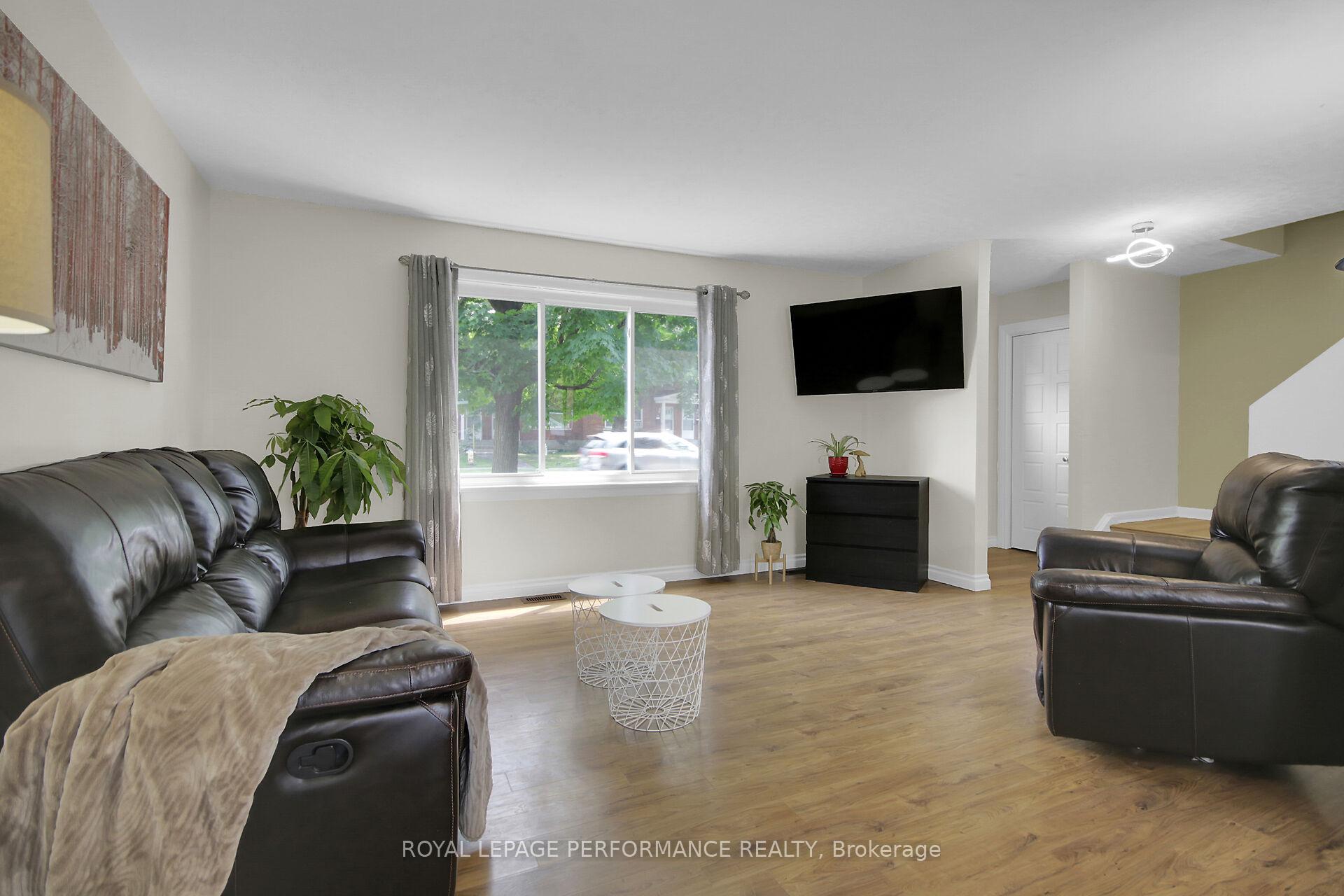 Photo 10 of 786 Cummings Avenue, Ottawa, Castle Heights/Rideau High — HOMEH