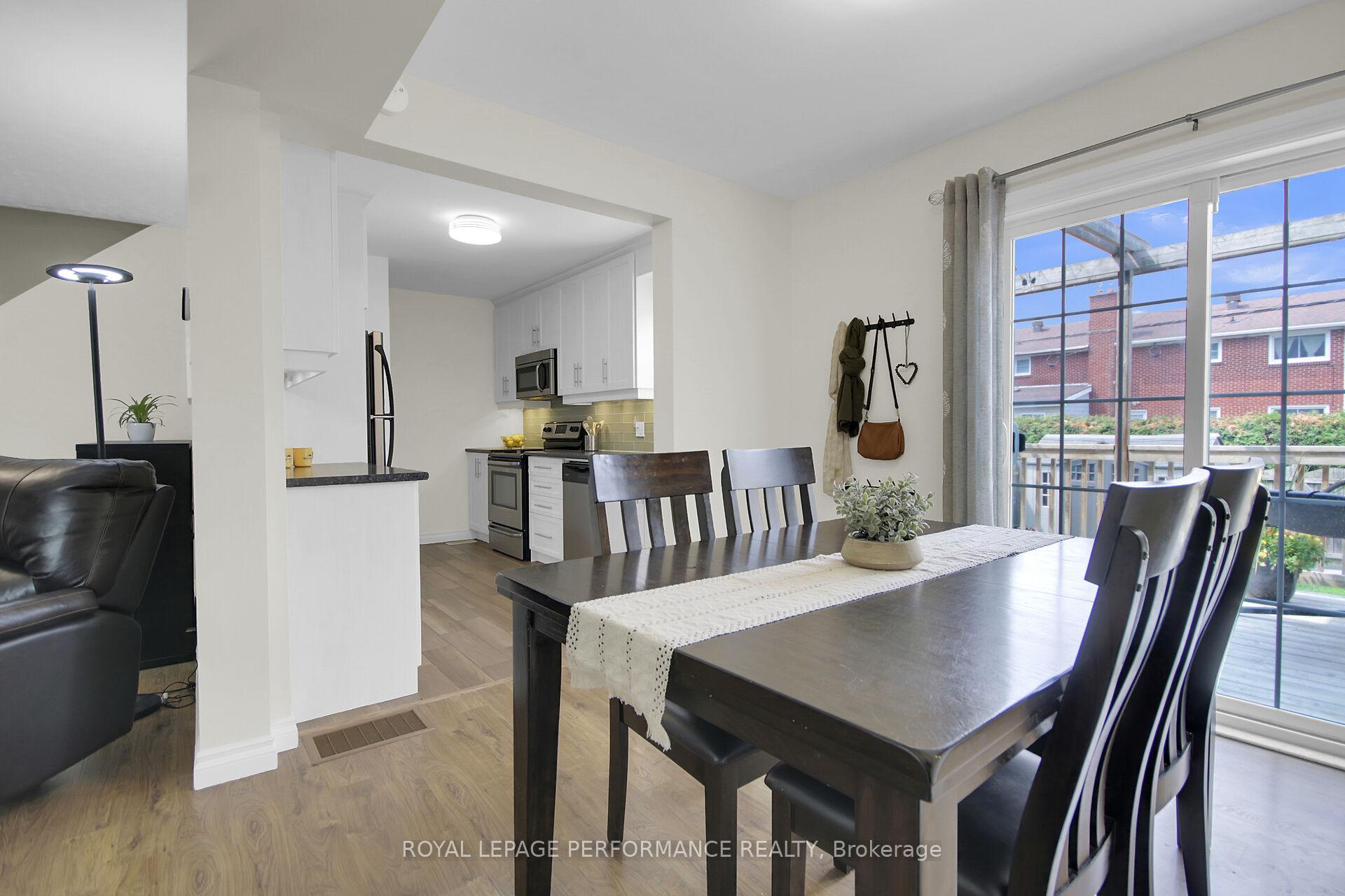 Photo 12 of 786 Cummings Avenue, Ottawa, Castle Heights/Rideau High — HOMEH