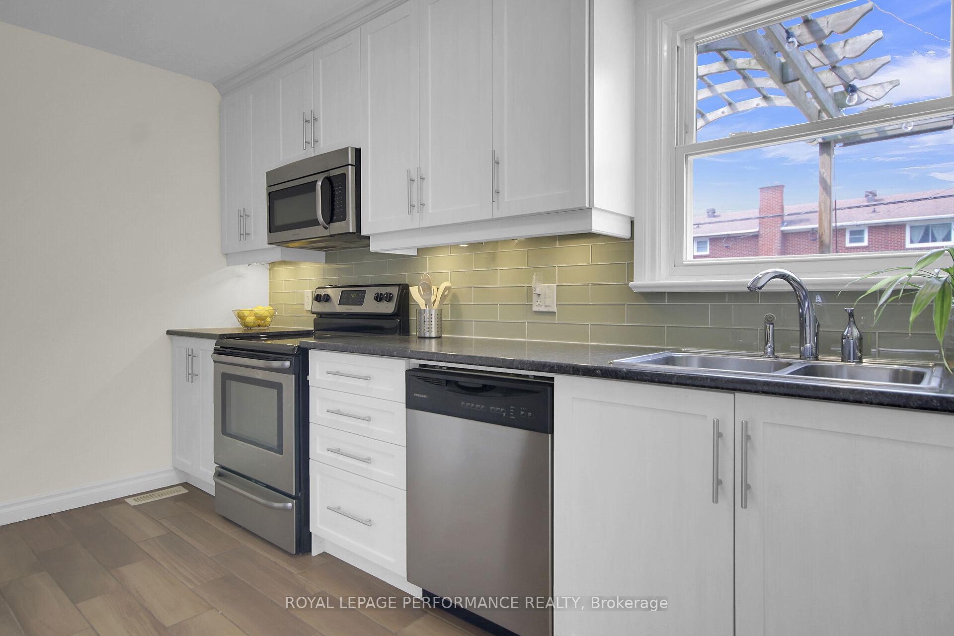 Photo 14 of 786 Cummings Avenue, Ottawa, Castle Heights/Rideau High — HOMEH