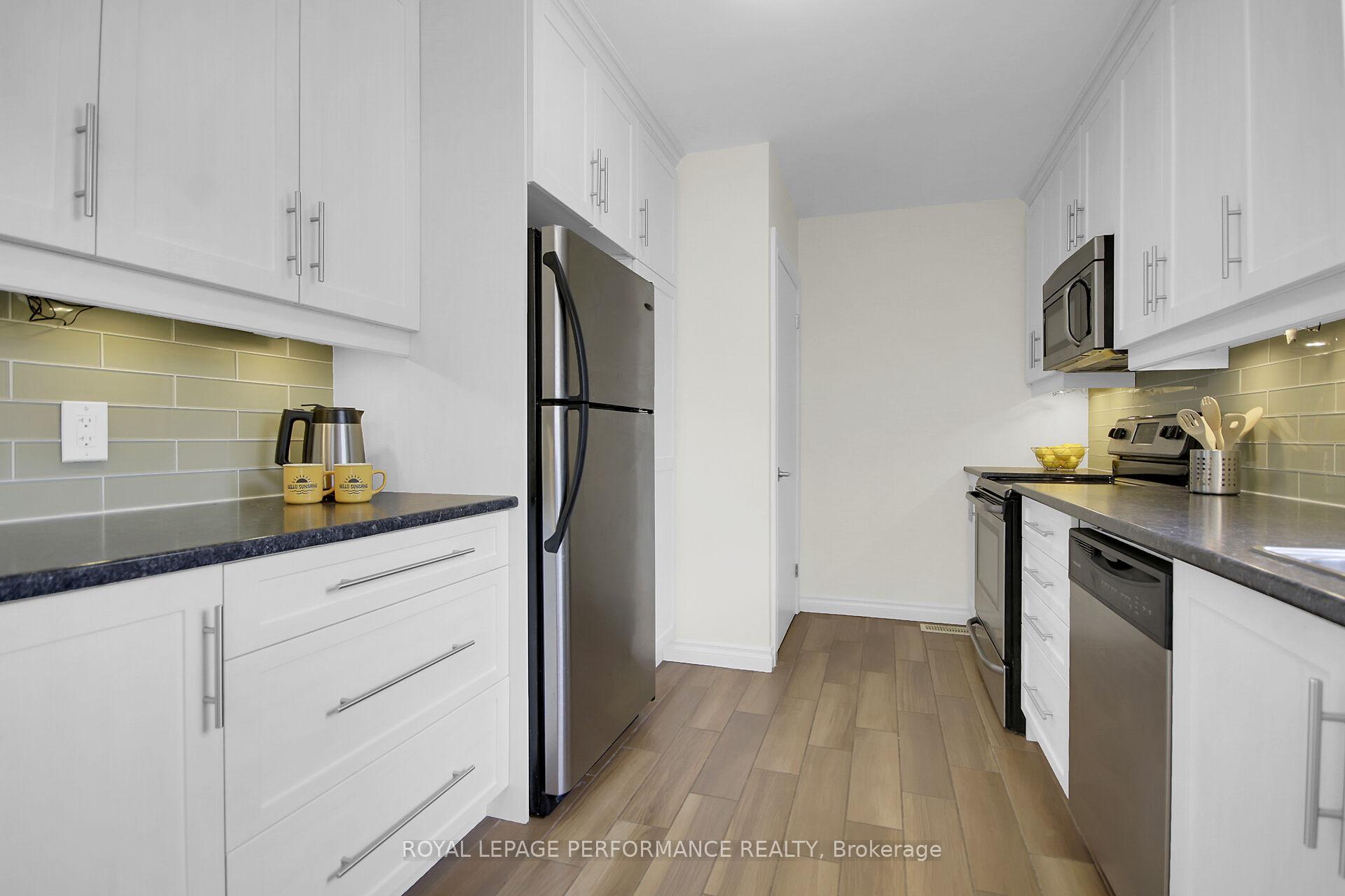 Photo 15 of 786 Cummings Avenue, Ottawa, Castle Heights/Rideau High — HOMEH