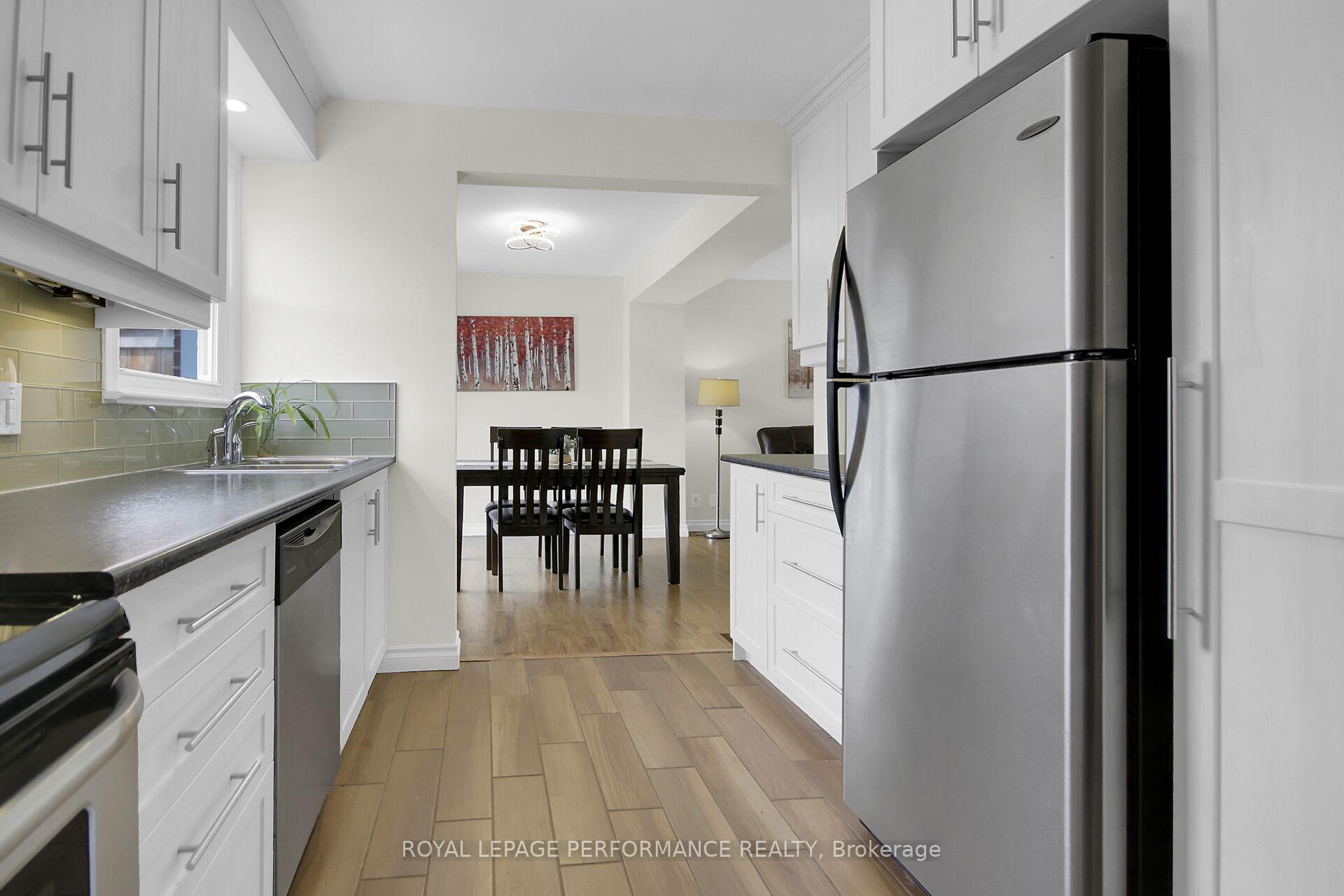 Photo 17 of 786 Cummings Avenue, Ottawa, Castle Heights/Rideau High — HOMEH