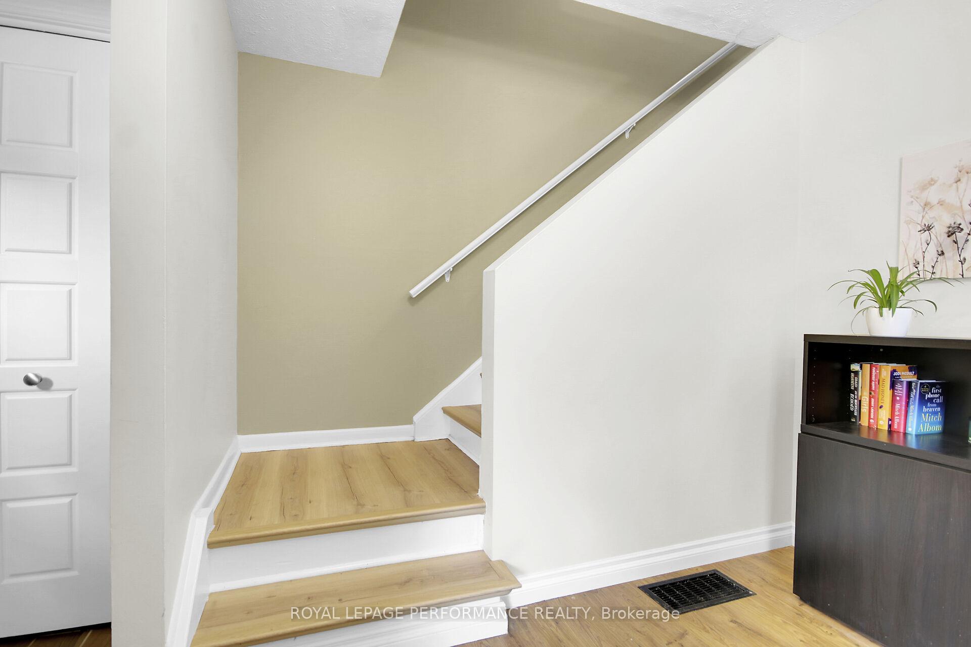 Photo 18 of 786 Cummings Avenue, Ottawa, Castle Heights/Rideau High — HOMEH
